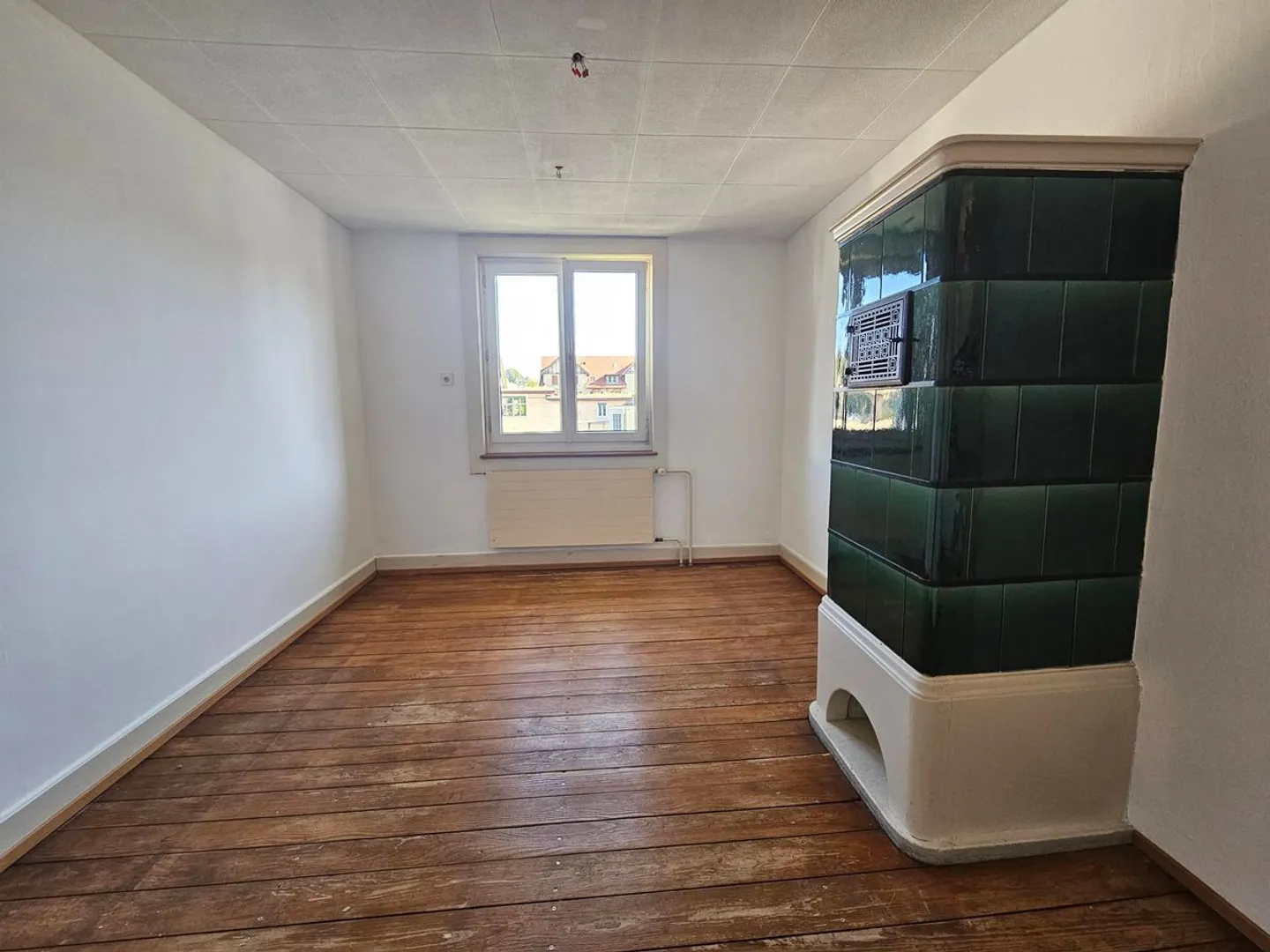 3.5 Room Apartment in a Good Location - Photo 2 of 9