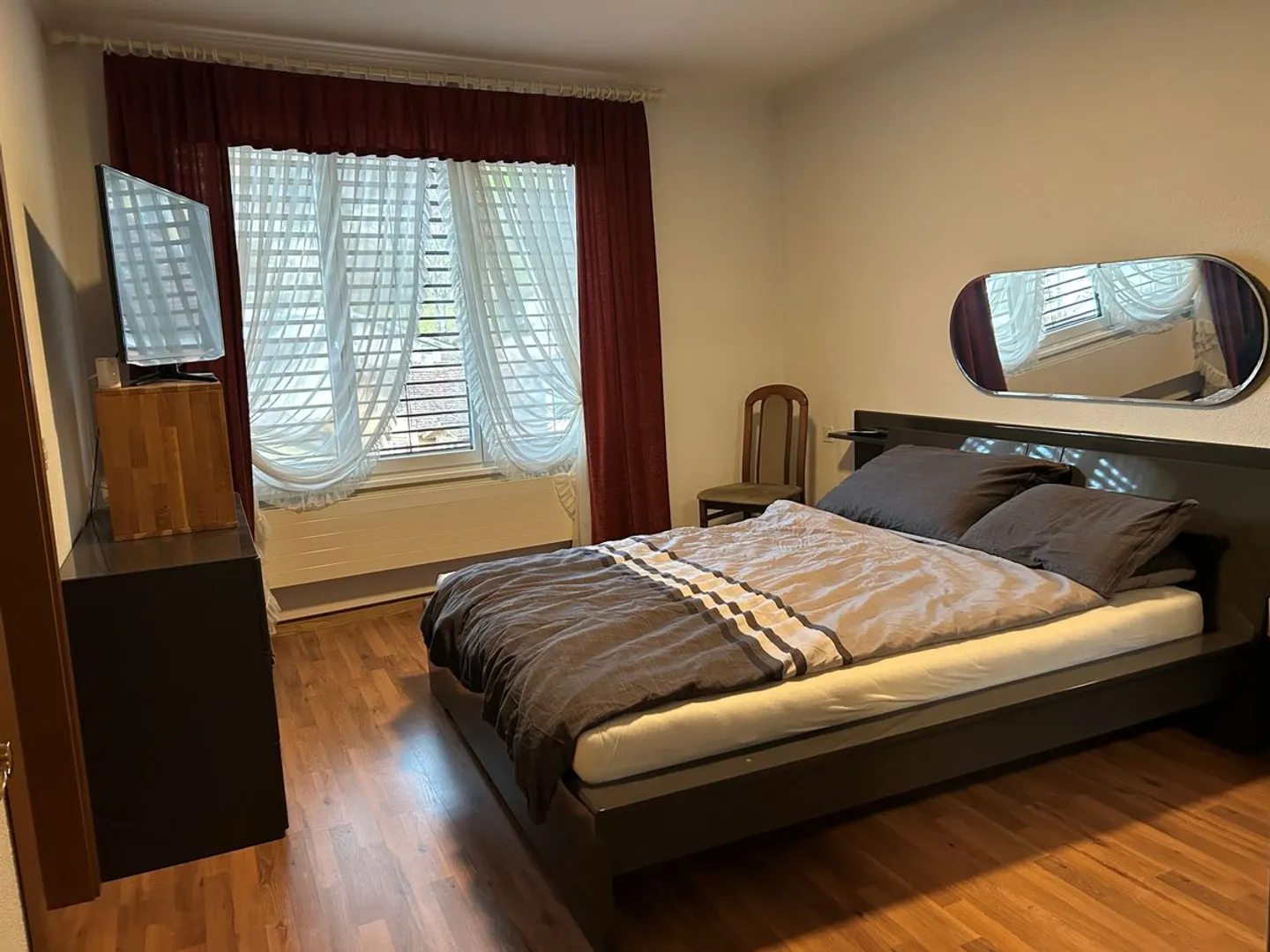 Furnished 3.5 Room Apartment with Stunning View - Photo 7 of 13