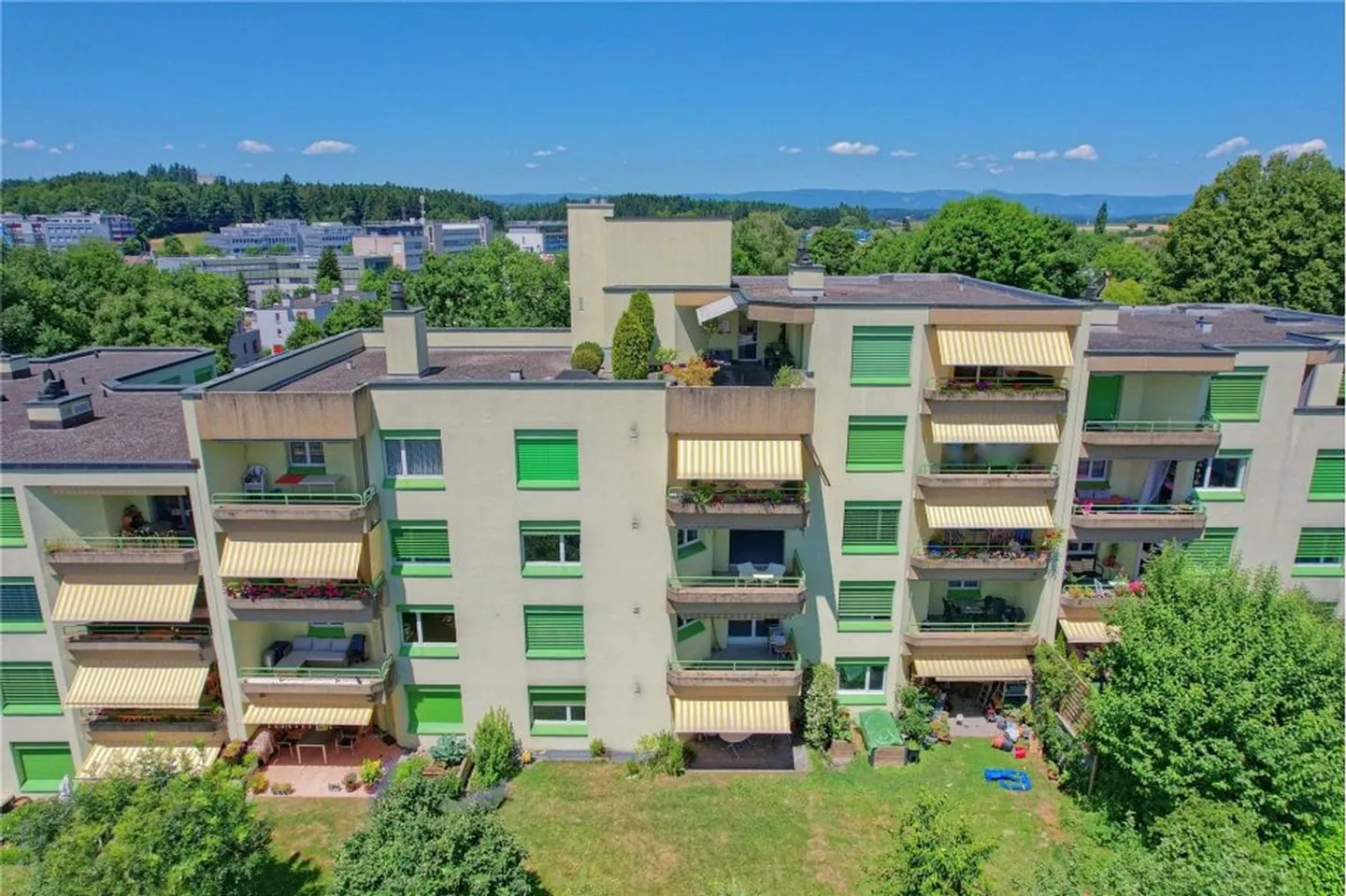 2½-Zimmer-Eigentumswohnung mit sonnigem Balkon - Foto 4 di 11