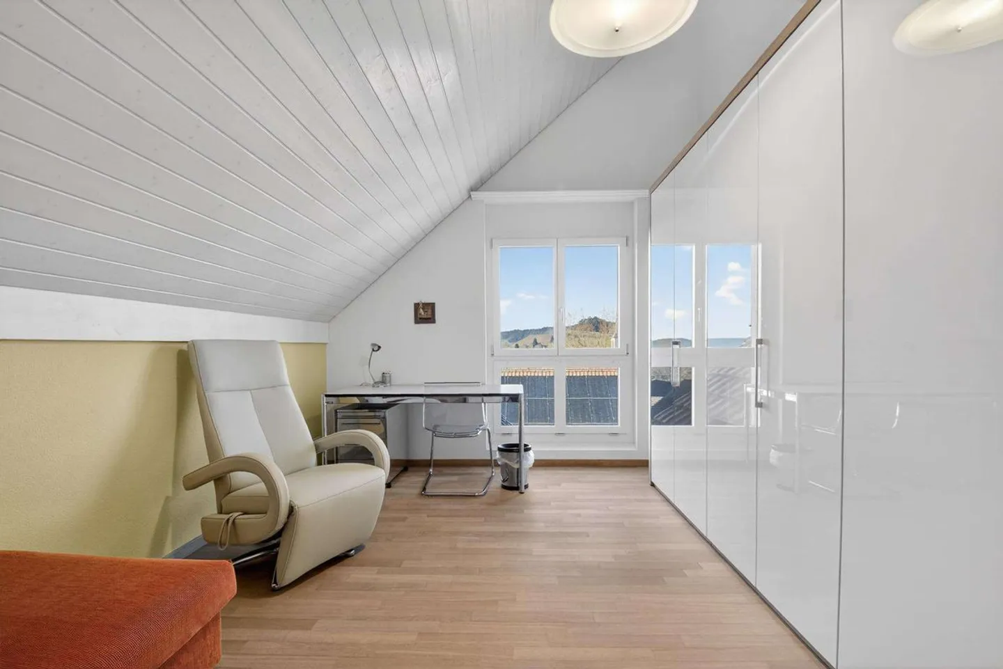 Maisonette attico ben curata e luminosa con vista non ostacolata e possibilità di realizzare 2 appartamenti da essa - Foto 9 di 11