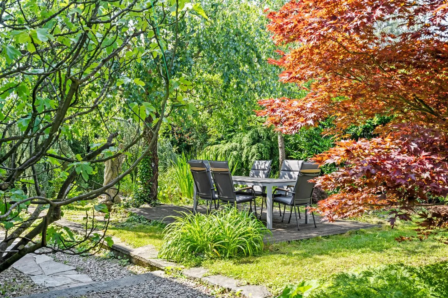 Reserviert! Freistehendes Einfamilienhaus mit traumhaftem Garten - Foto 5 von 13