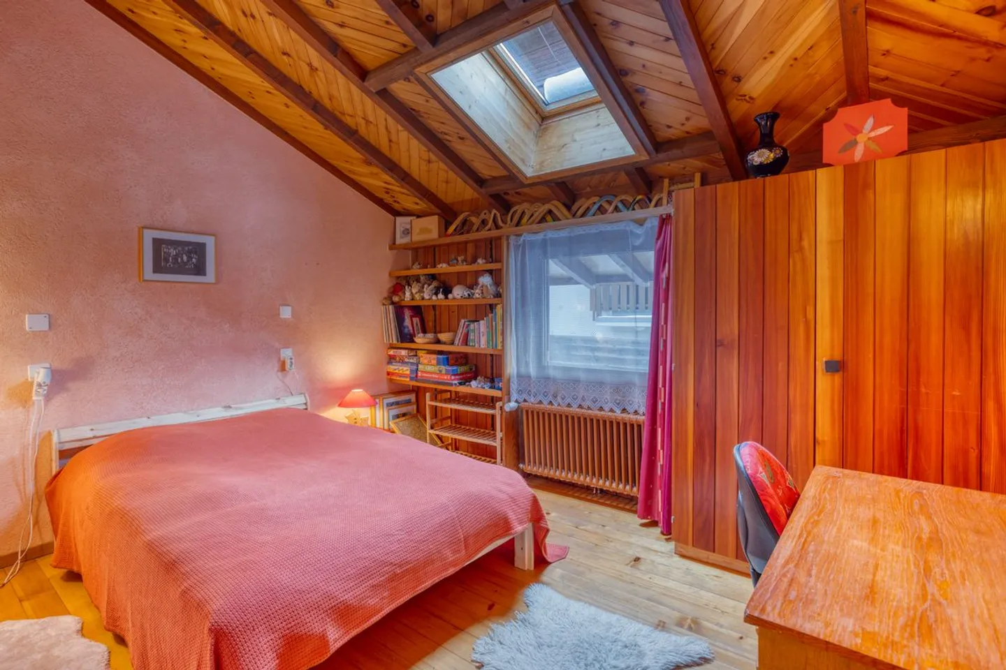 EXCLUSIVITY, LARGE CHALET WITH 2 APARTMENTS AND BUILDABLE LAND - Photo 7 of 12