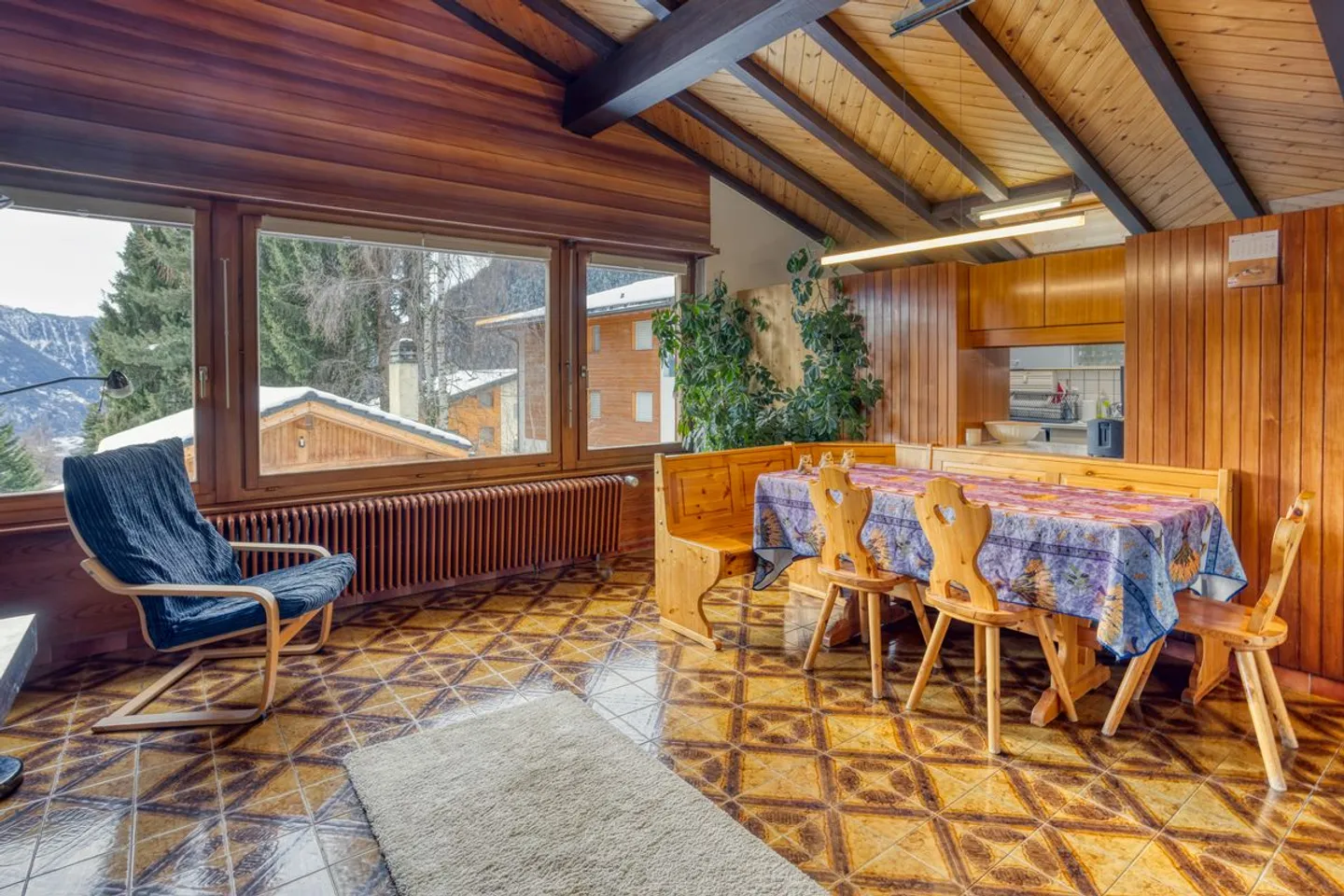 GRAND CHALET WITH 2 APARTMENTS AND BUILDABLE LAND - Photo 5 of 11