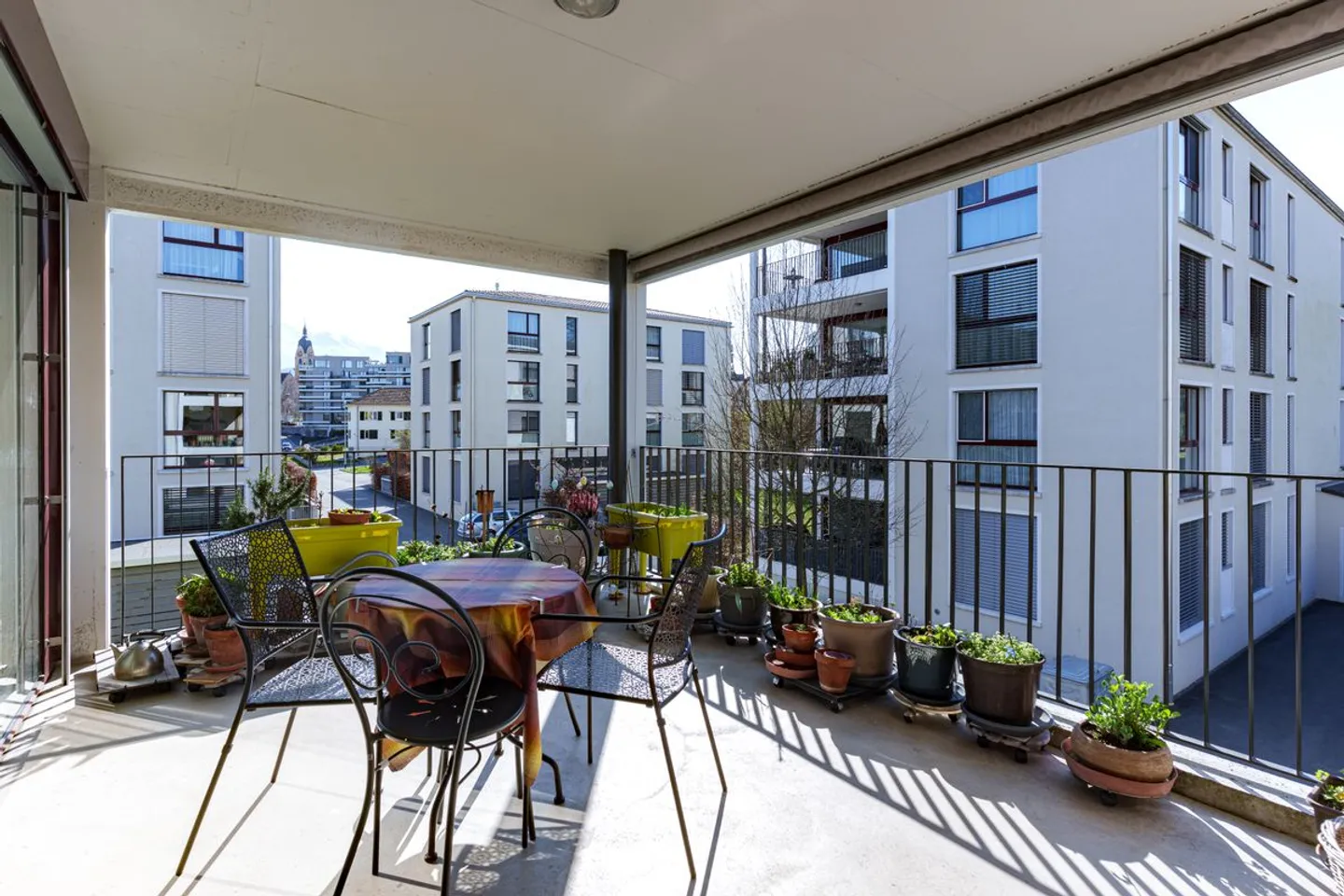 Sunny Home for the Whole Family - Photo 4 of 9