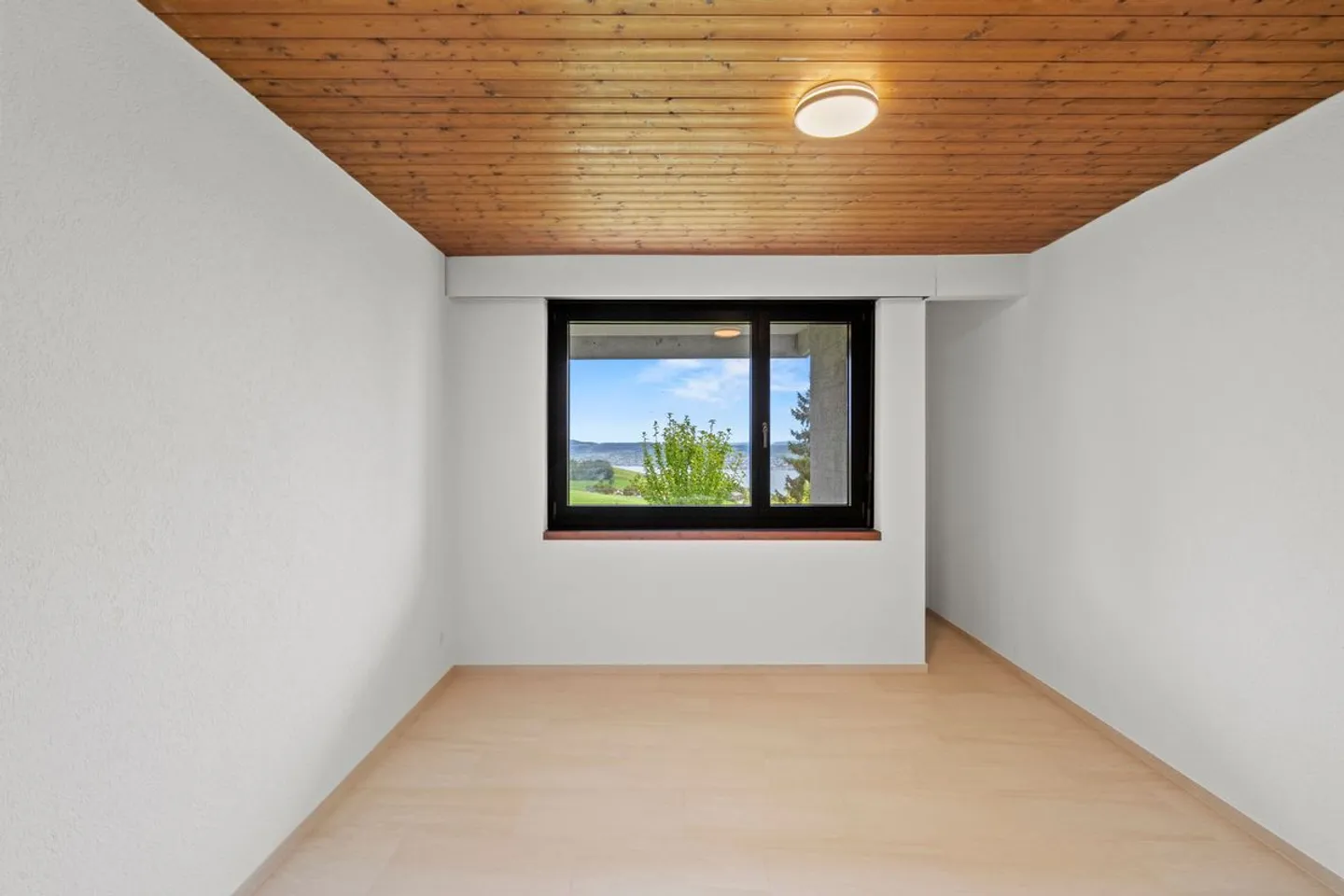 Charmante Wohnung mit Seeblick - Foto 5 von 9
