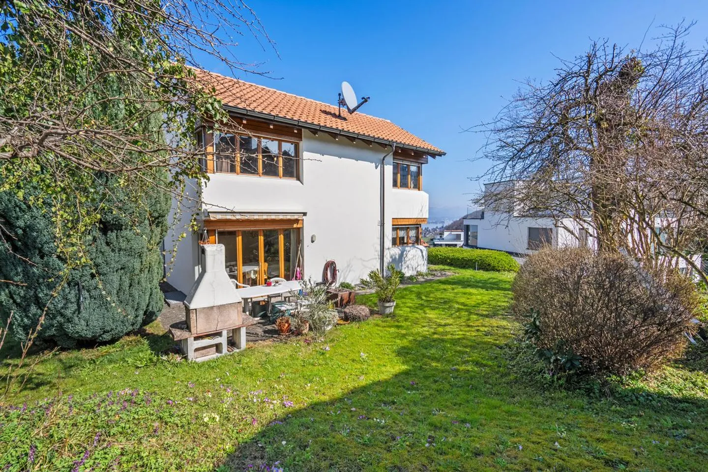 Maison individuelle avec vue sur le lac limitée jusqu'au 30.7.2026 - Photo 2 sur 10