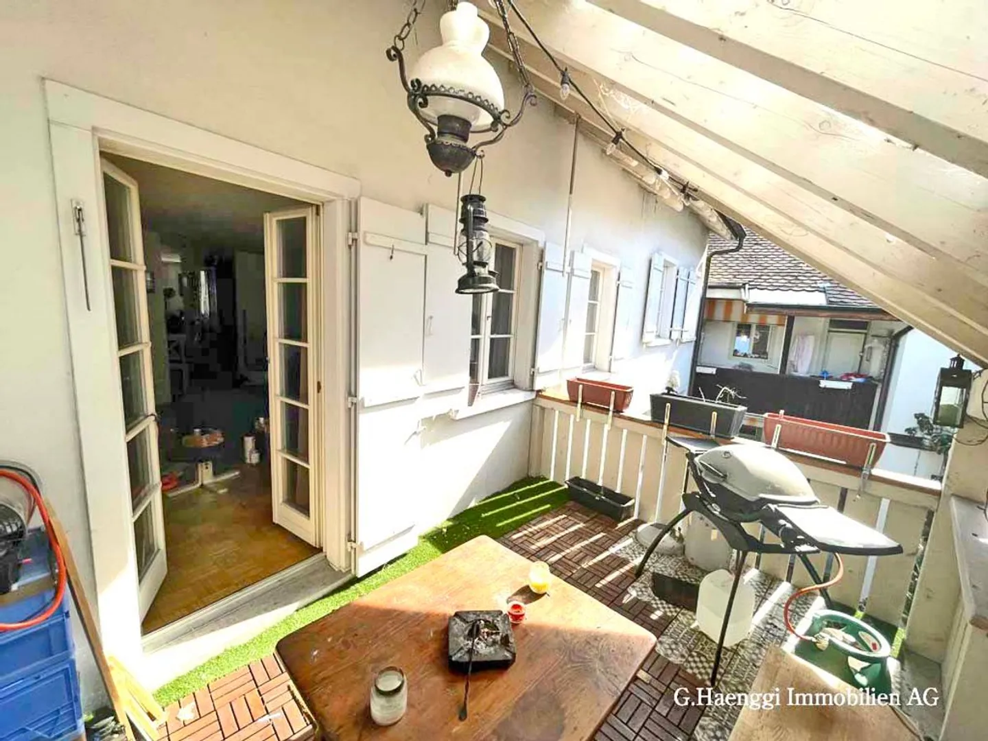 Appartement en duplex spacieux et lumineux de 5 1/2 pièces avec balcon dans la vieille ville - Photo 3 sur 13