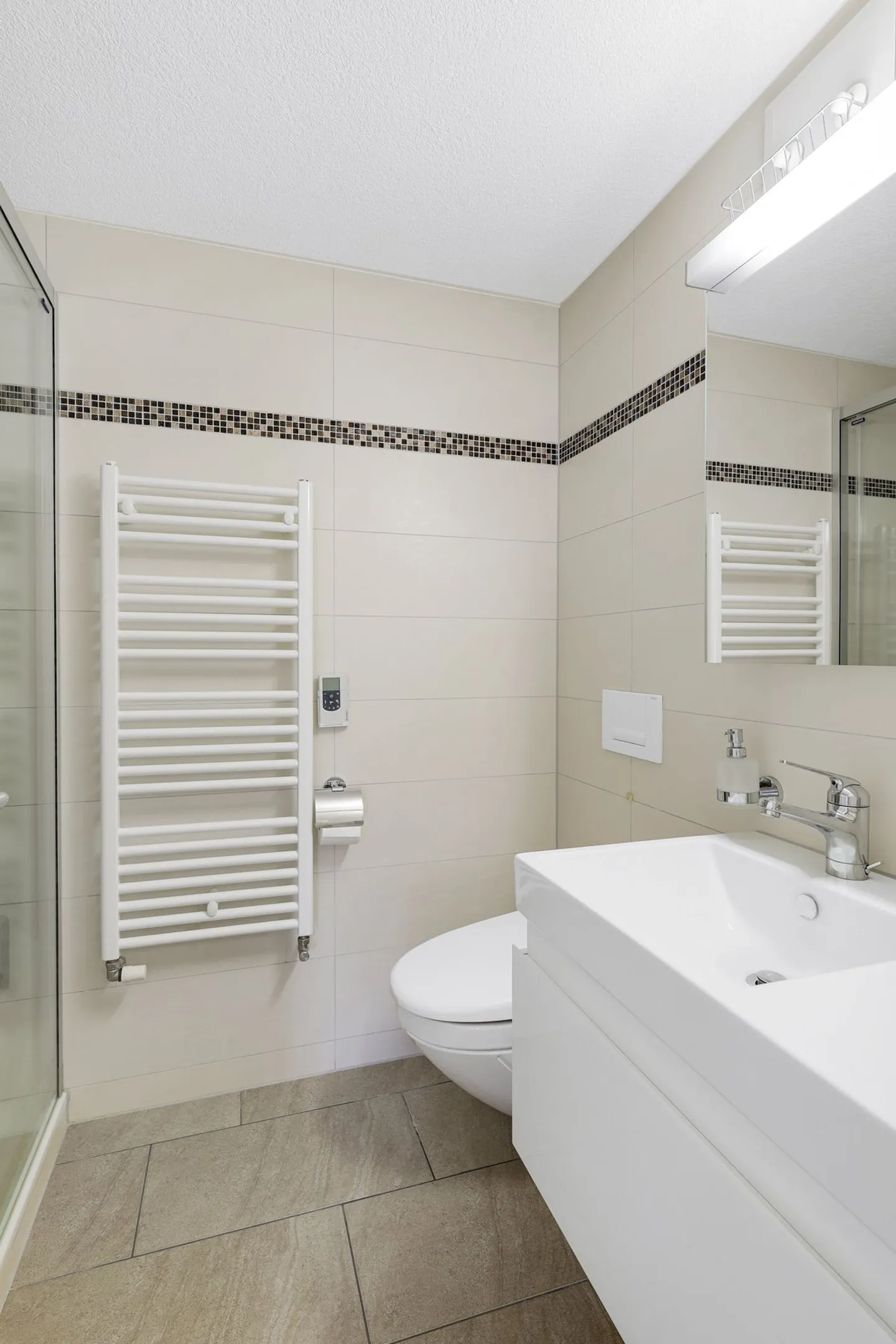 Appartamento attico attraente con una magnifica vista sul lago di Zurigo a Schindellegi - Foto 10 di 12