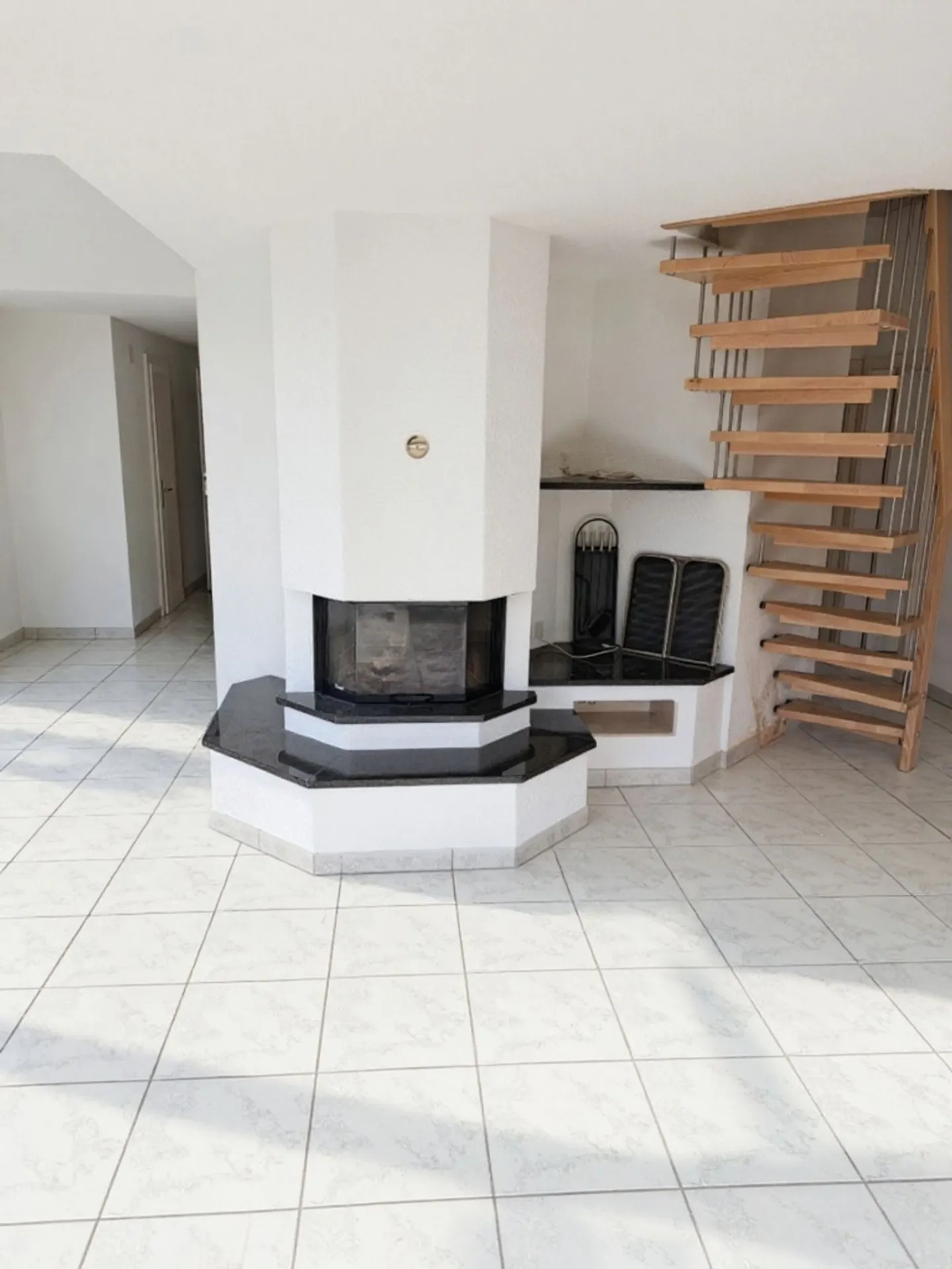 Zweistöckiges Raumwunder in Bremgarten: 6.5-Zimmer-Maisonette mit beheiztem Pavillon & Bastelraum - Photo 2 sur 11
