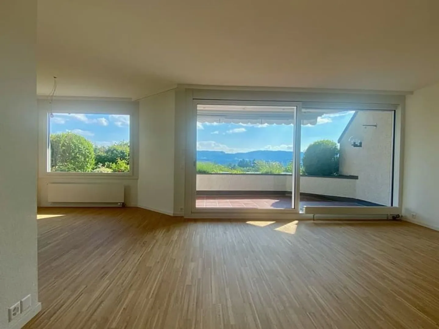 First rental after complete renovation 4.5 room apartment in a very good location - Photo 1 of 8