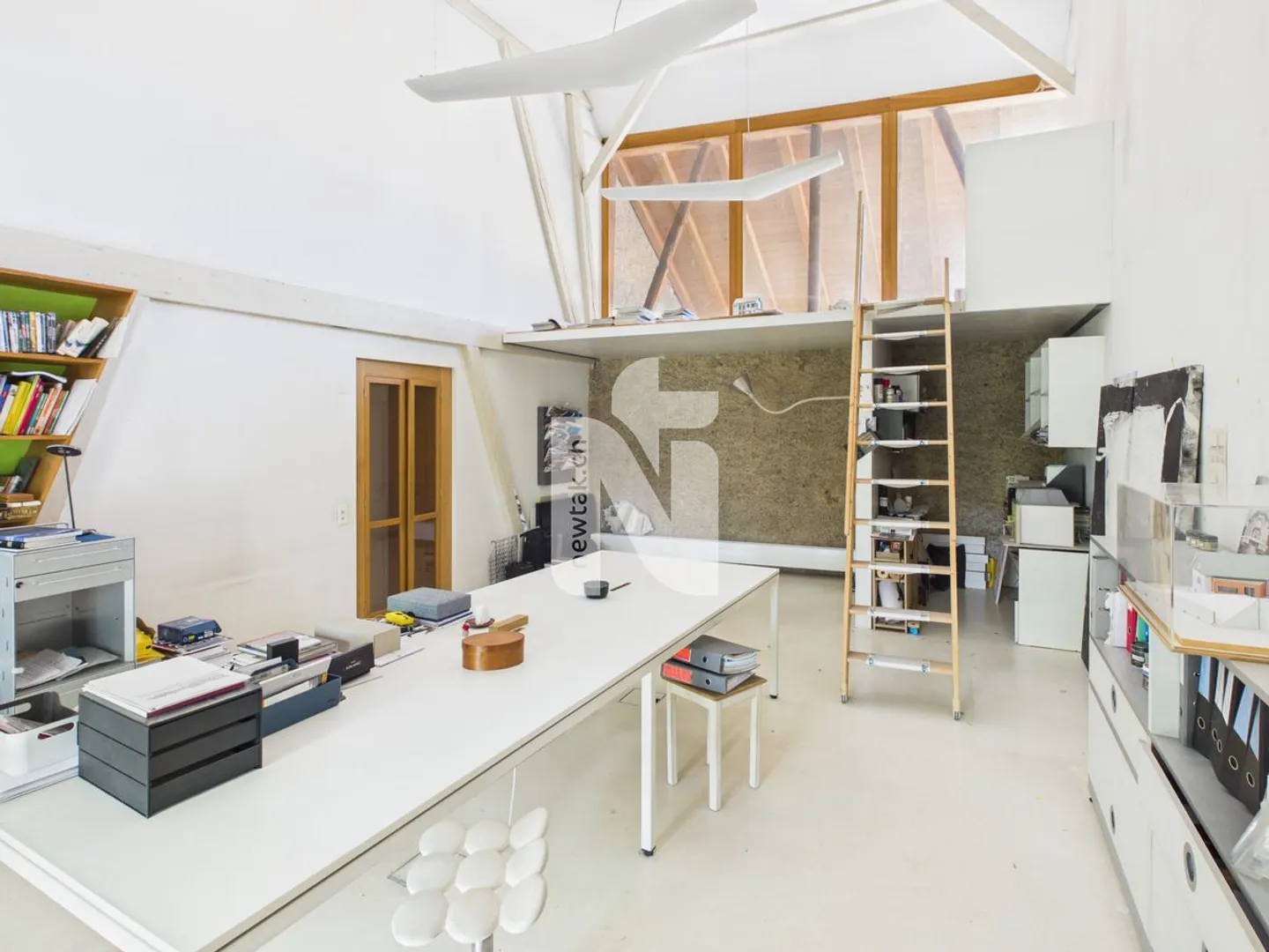 Stilvolles Haus mit Ökonomiegebäude, Atelier, Garten und Carport - Foto 8 von 13