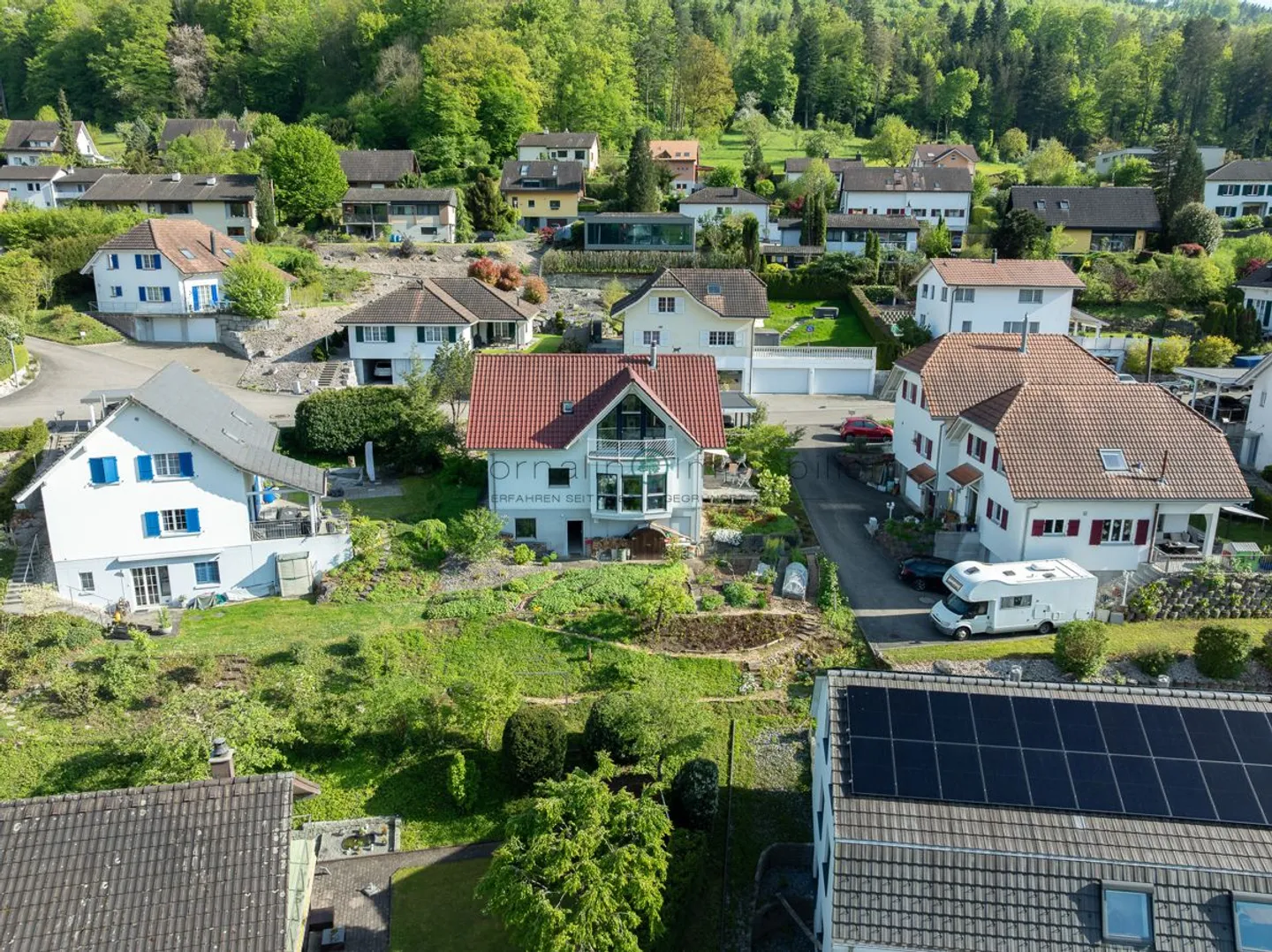 Wohnen im Grünen - Stadtnah - Freistehendes 6.5-Zimmer-Einfamilienhaus, Minergie, Ruhe &amp; Aussicht - Foto 6 von 13