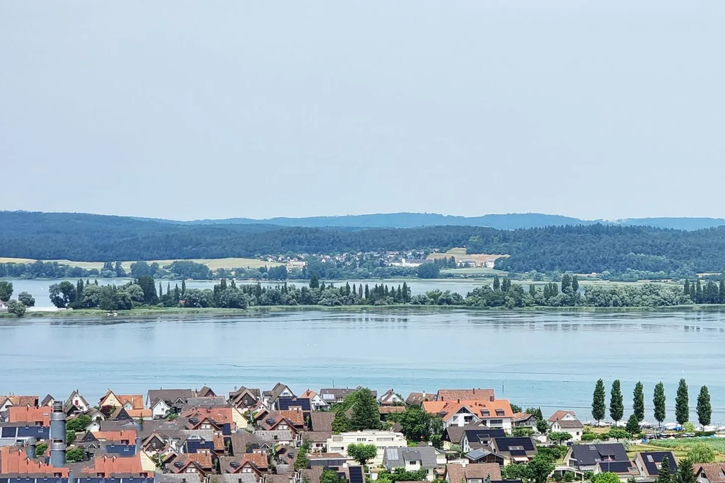 Villa exclusive dans un emplacement privilégié avec vue sur le lac rencontre un cadre de vie exquis - Photo 4 sur 5