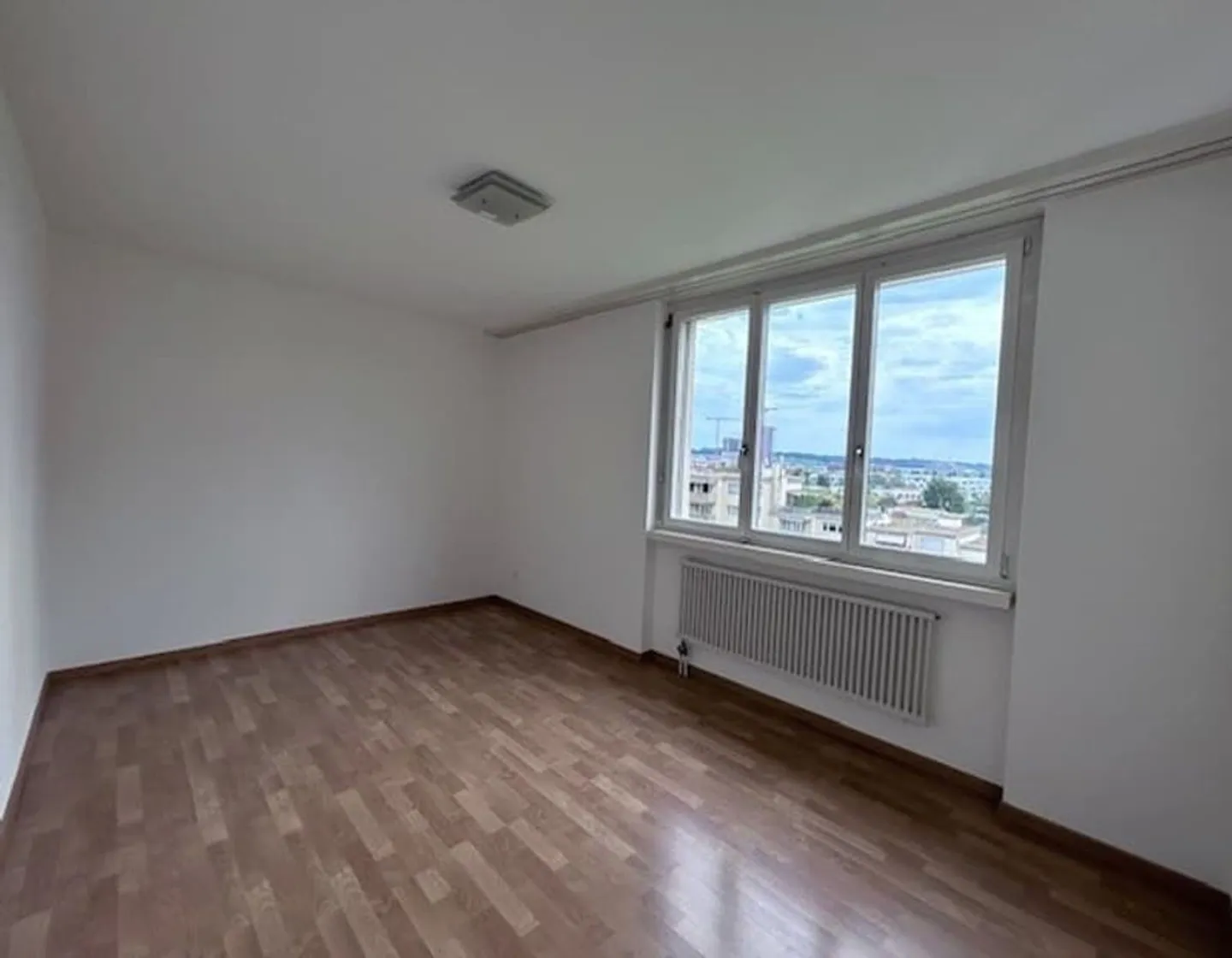 Sonnige 3.5-Zimmerwohnung - Photo 2 of 8