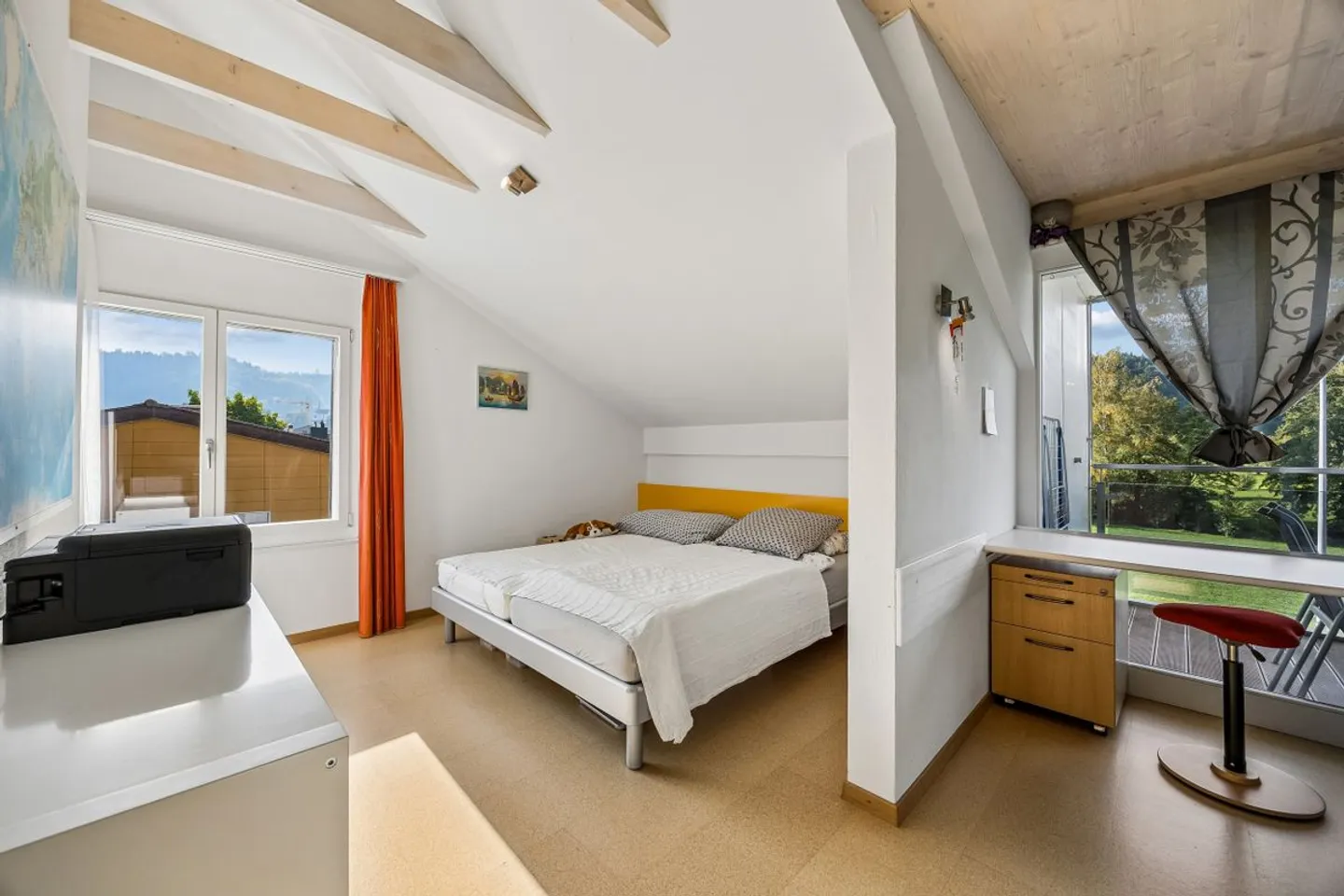 Rural living with a view: Flexible residential house with commercial space and expansion potential - Photo 5 of 13