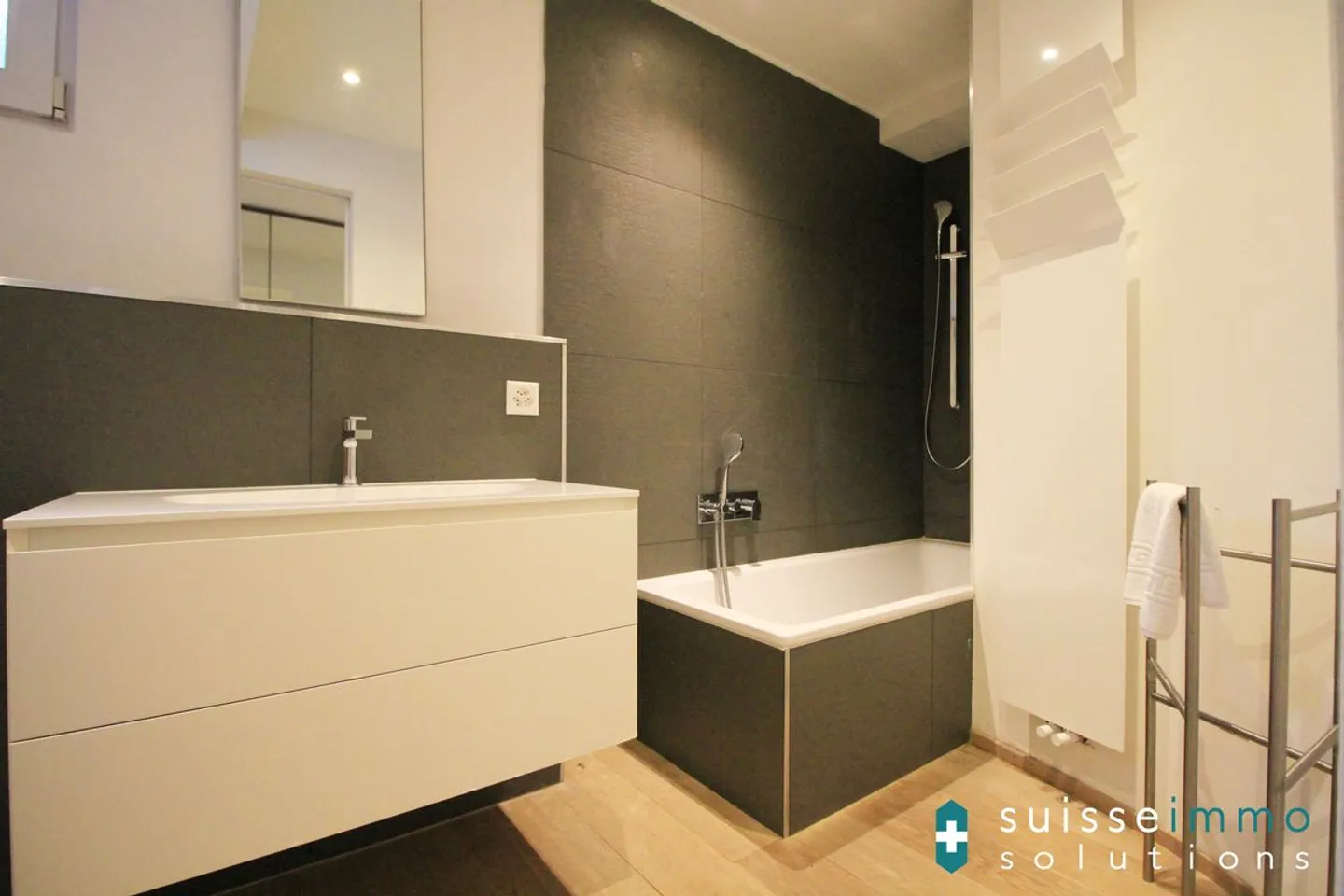 Lugano_ Elegante appartamento 3.5 Loc - Foto 6 di 12