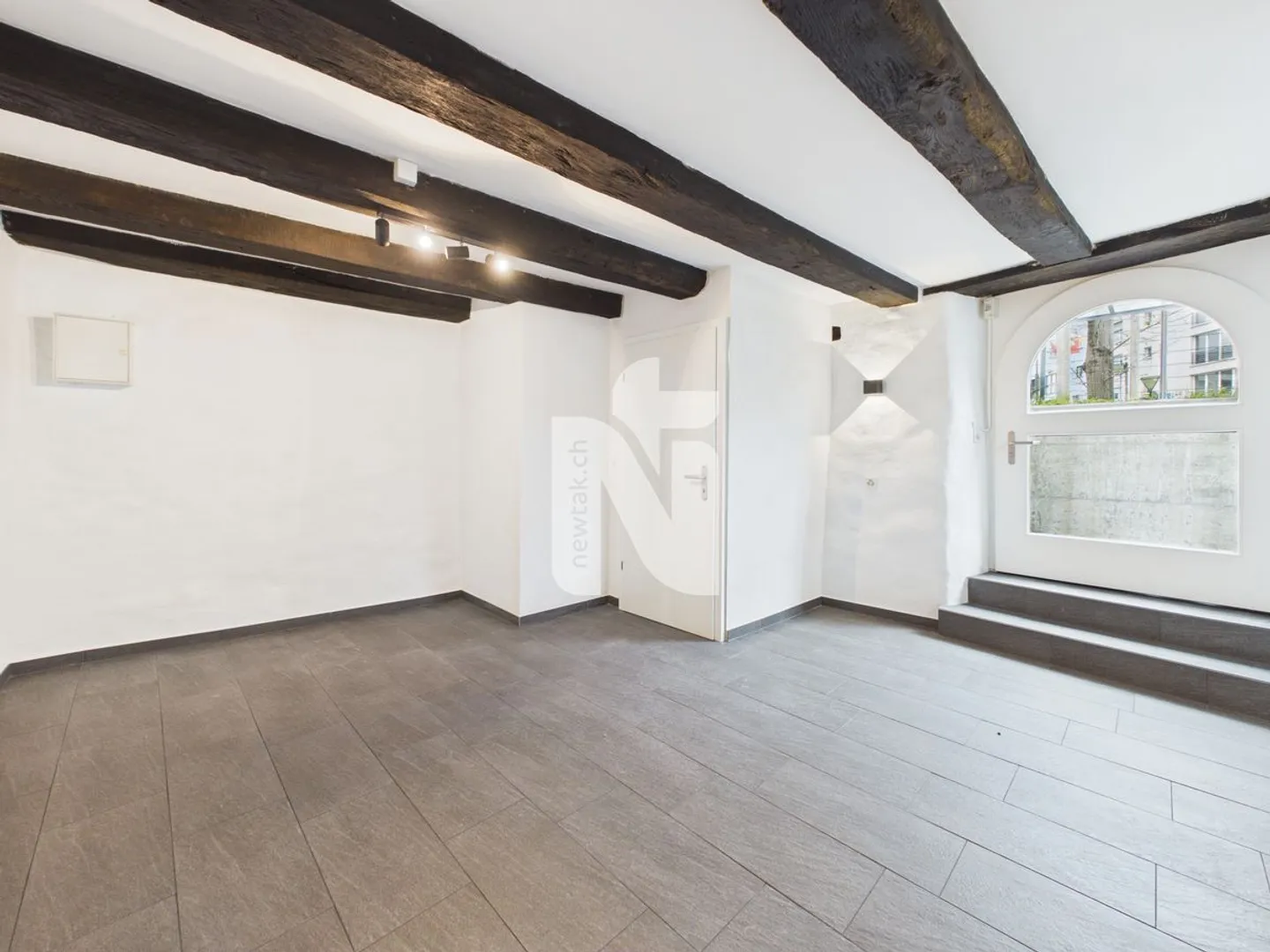 Espace commercial attrayant au Löwenkreisel - idéal comme bureau, atelier, salle de loisirs ou même comme salon, par exemple pour un studio de massage ou de cosmétique - Photo 3 sur 9