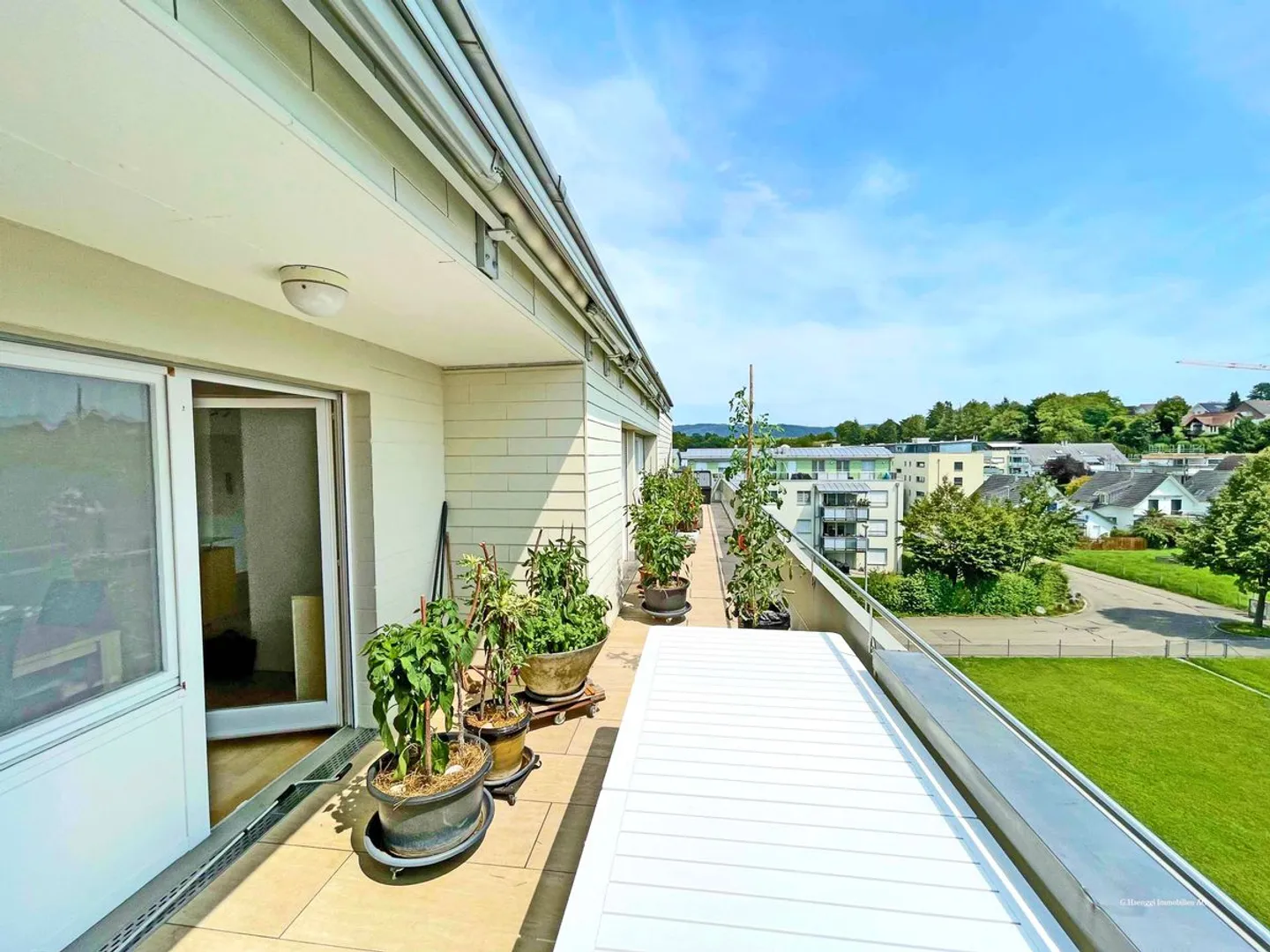 Extraordinary 4.5 Room Penthouse Apartment with Large Surrounding Balcony - Photo 2 of 13
