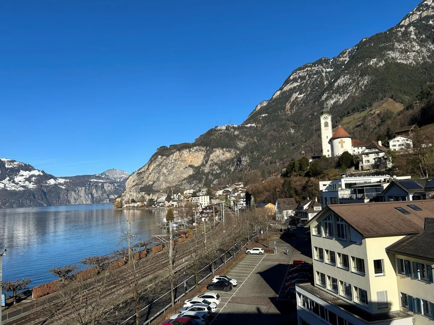 Furnished 3.5 Room Apartment with Stunning View - Photo 11 of 13