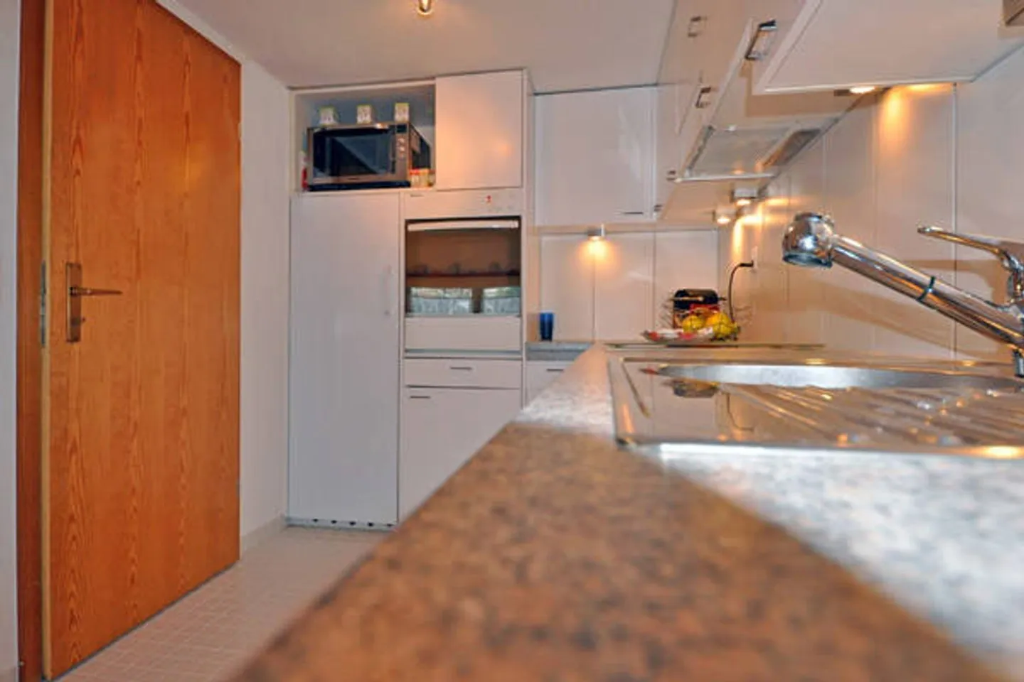 Casa di 6,5 stanze con spazio commerciale (94m2) - Foto 3 di 13