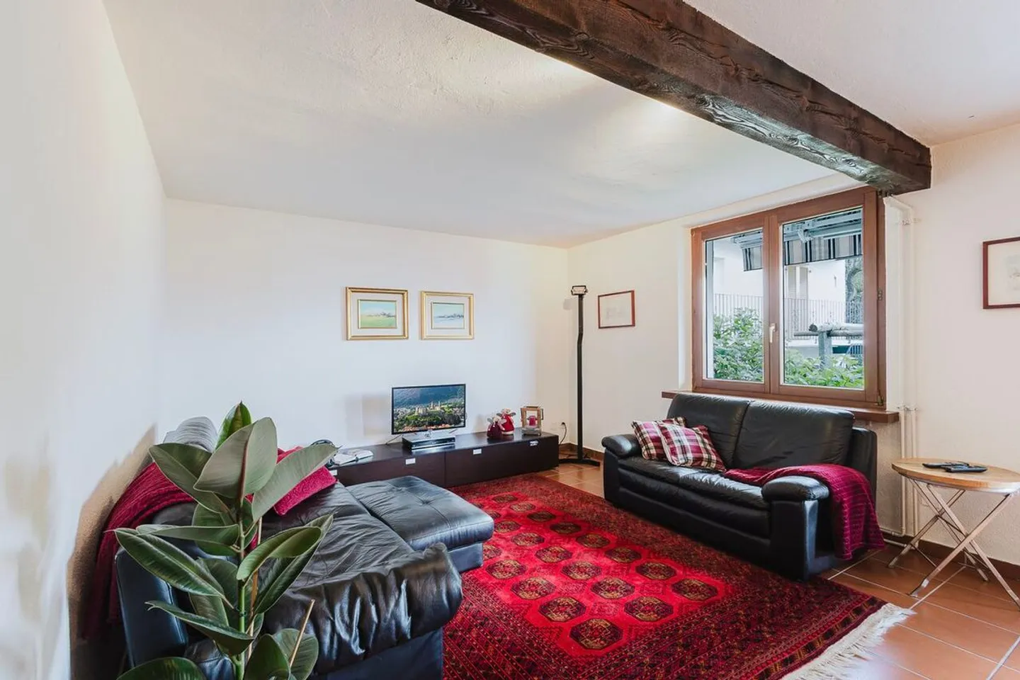 Faszinierendes Tessiner Haus mit Garten und Pergola auf zwei Etagen - Foto 6 von 13