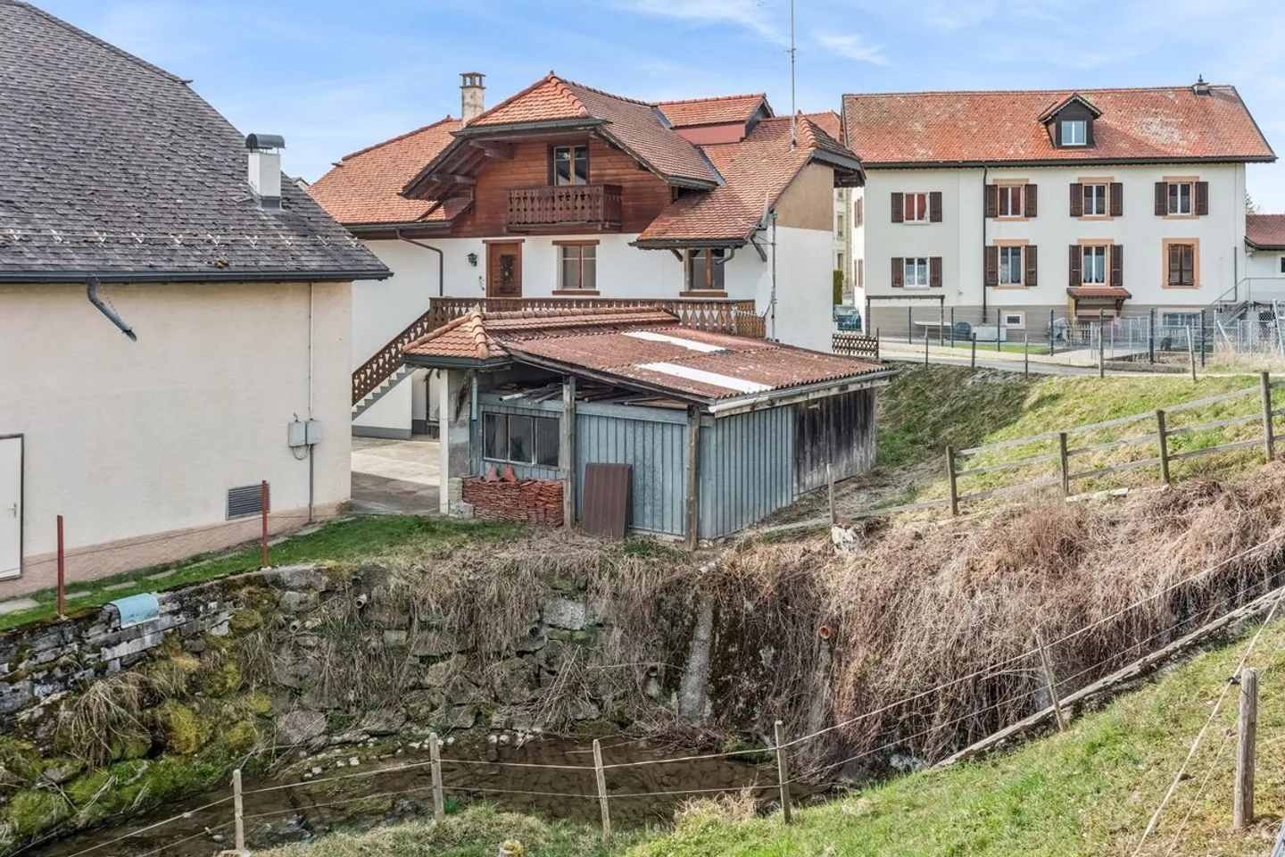 Charming House in Sâles - Photo 3 of 11