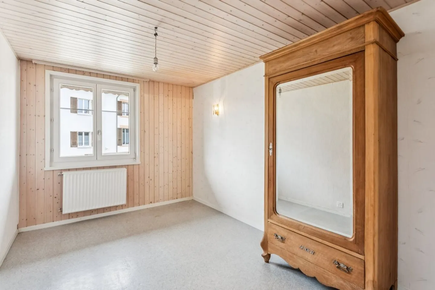 Charming House in Sâles - Photo 8 of 11