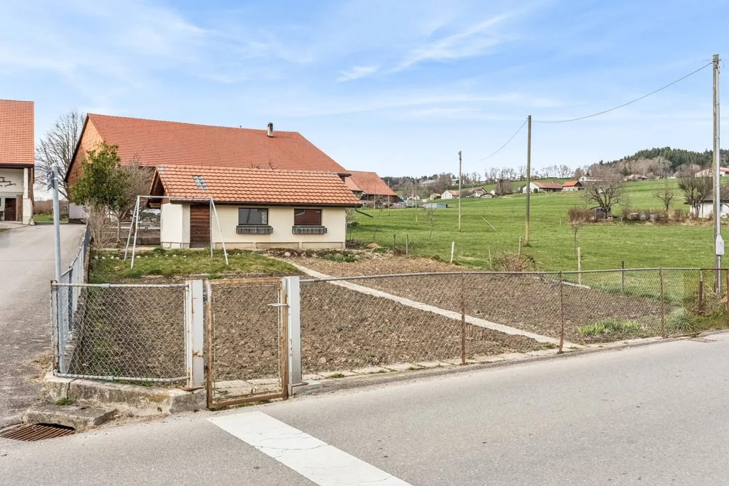 Charming House in Sâles - Photo 4 of 11