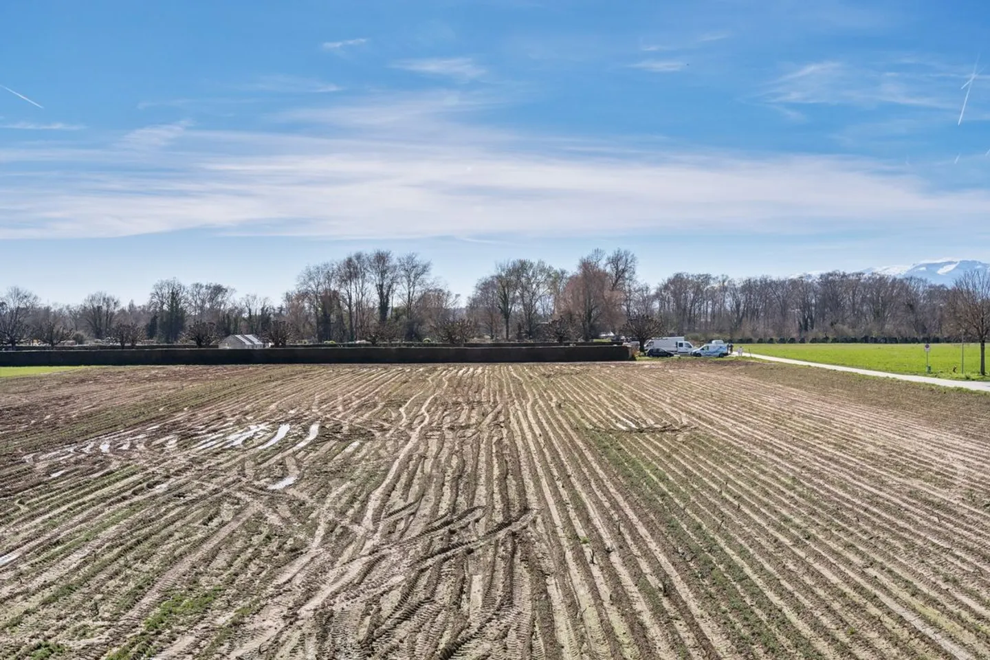 Gland - Superb 3.5 room bright apartment with fireplace, close to the train station - Photo 9 of 10