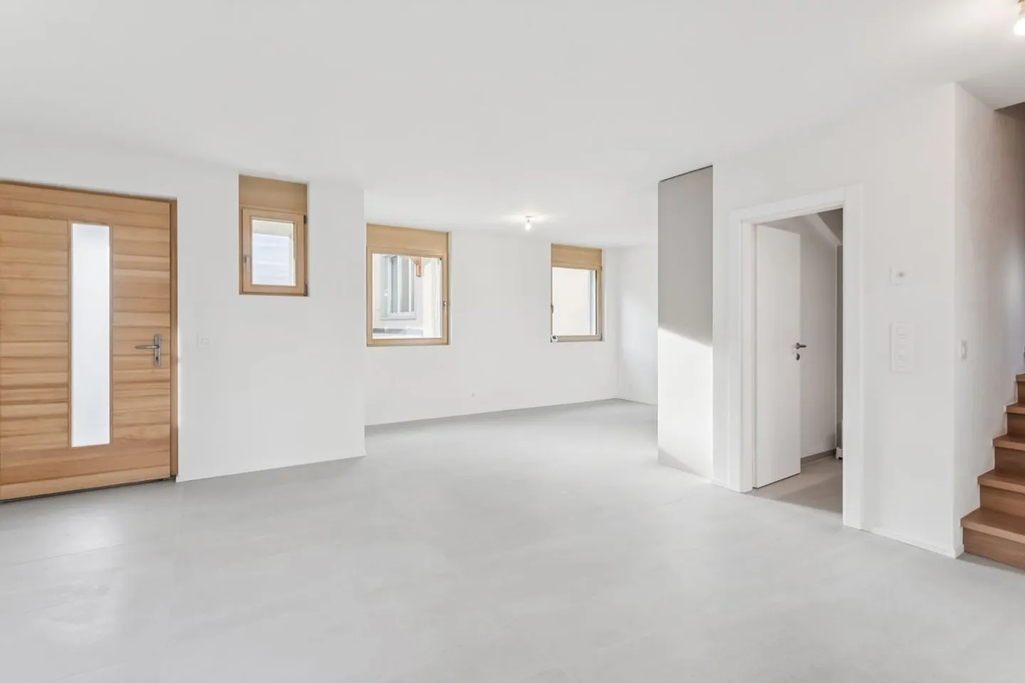 Appartamento triplex affascinante con giardino - Romont (FR) - Foto 2 di 11