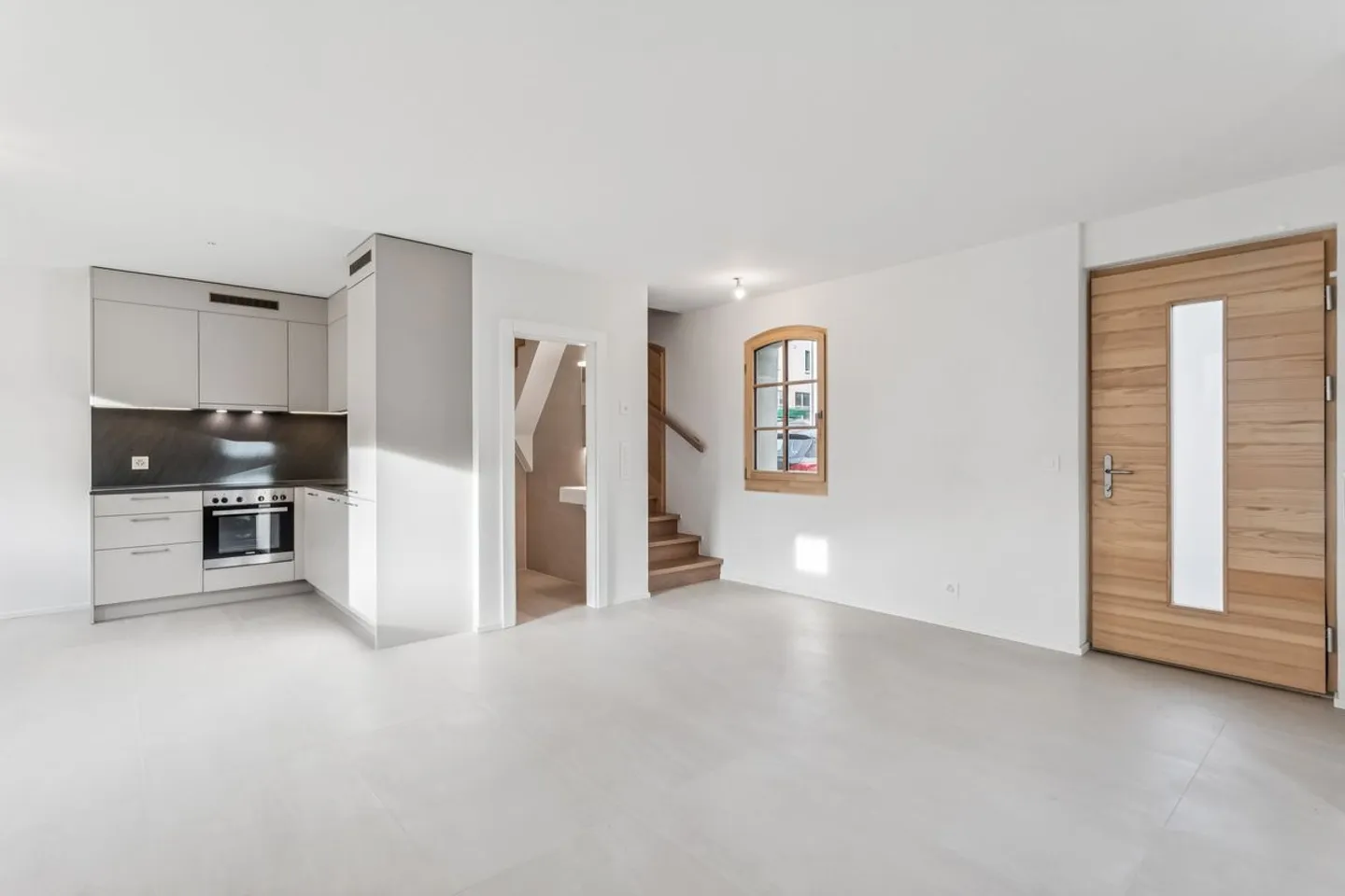 Appartamento triplex affascinante con giardino - Romont (FR) - Foto 3 di 11