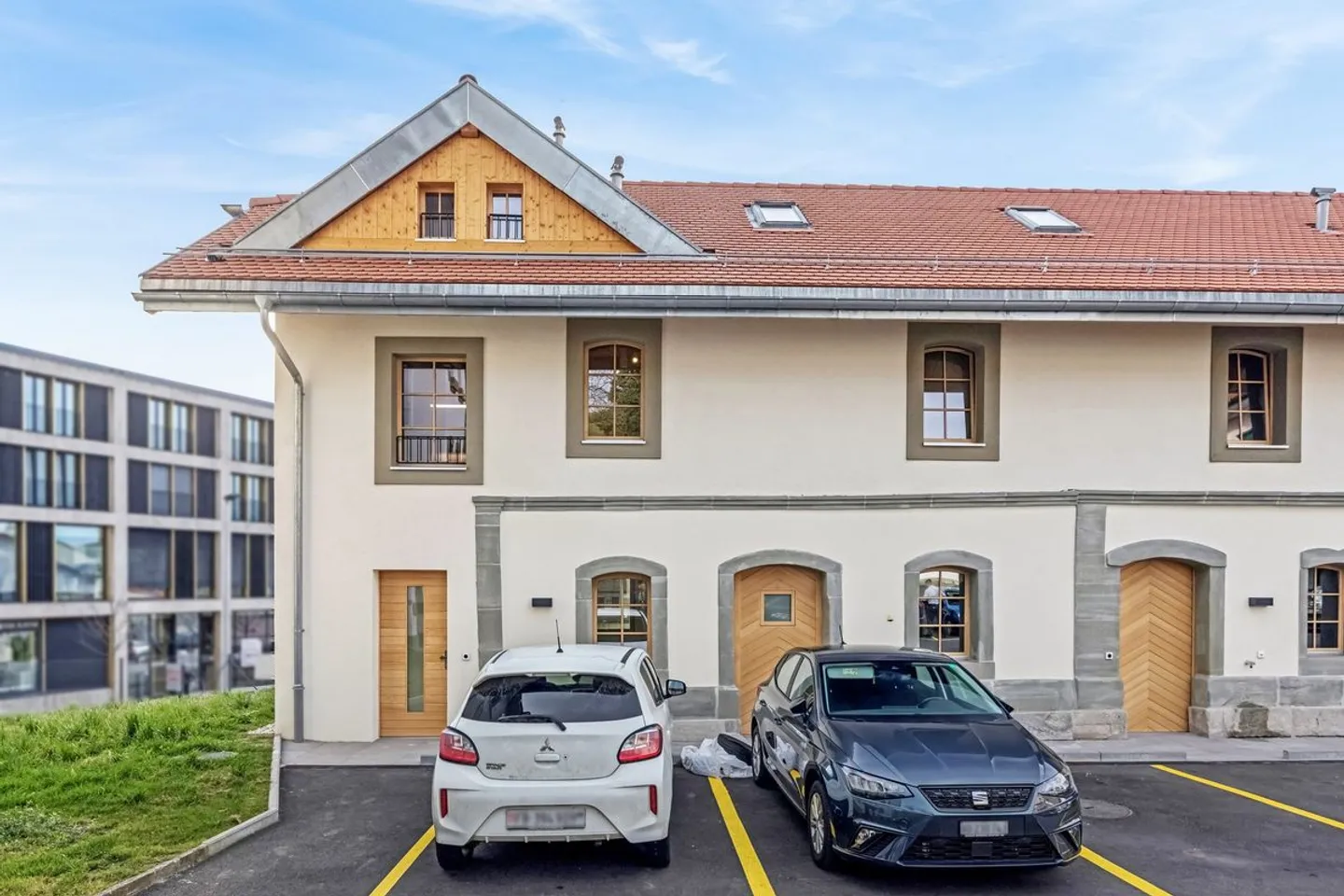 Appartamento triplex affascinante con giardino - Romont (FR) - Foto 1 di 11