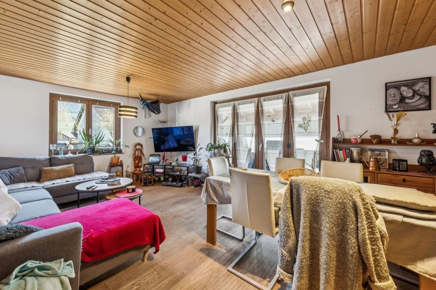 Experience the comfort of a high-performance home in a privileged setting in Enney - Photo 2 of 11