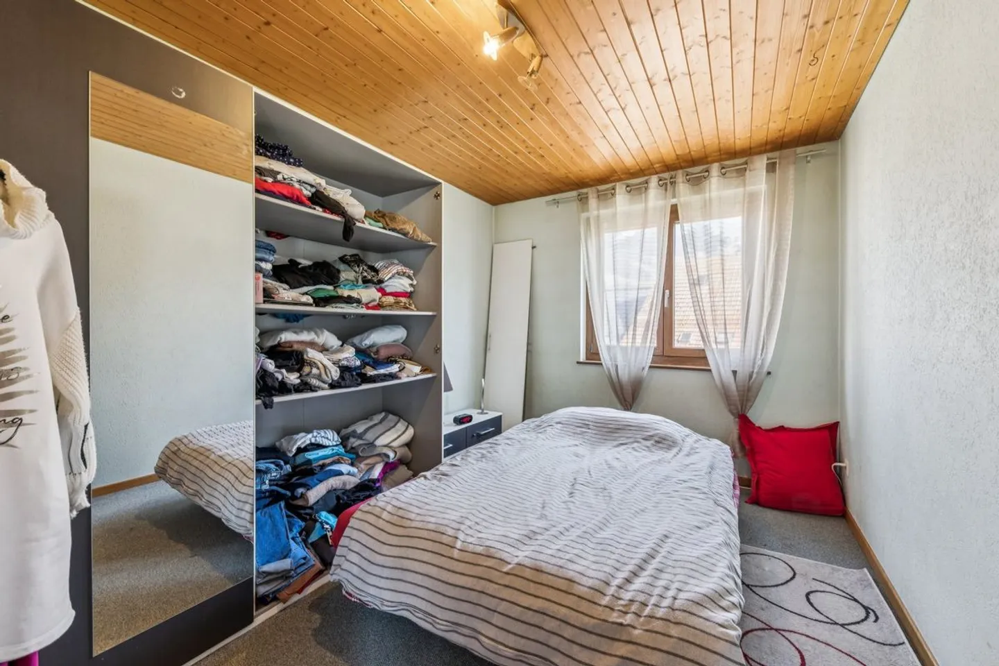 Experience the comfort of a high-performance home in a privileged setting in Enney - Photo 7 of 11