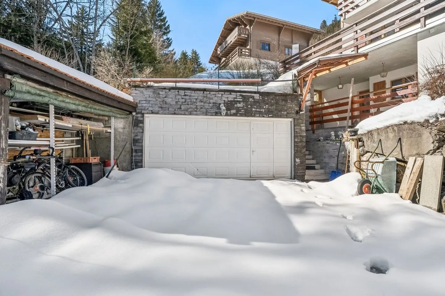 Charming individual chalet on the edge of the forest in Torgon - Photo 10 of 11
