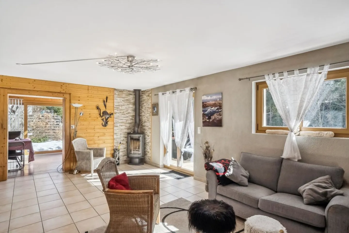 Charming individual chalet on the edge of the forest in Torgon - Photo 1 of 11