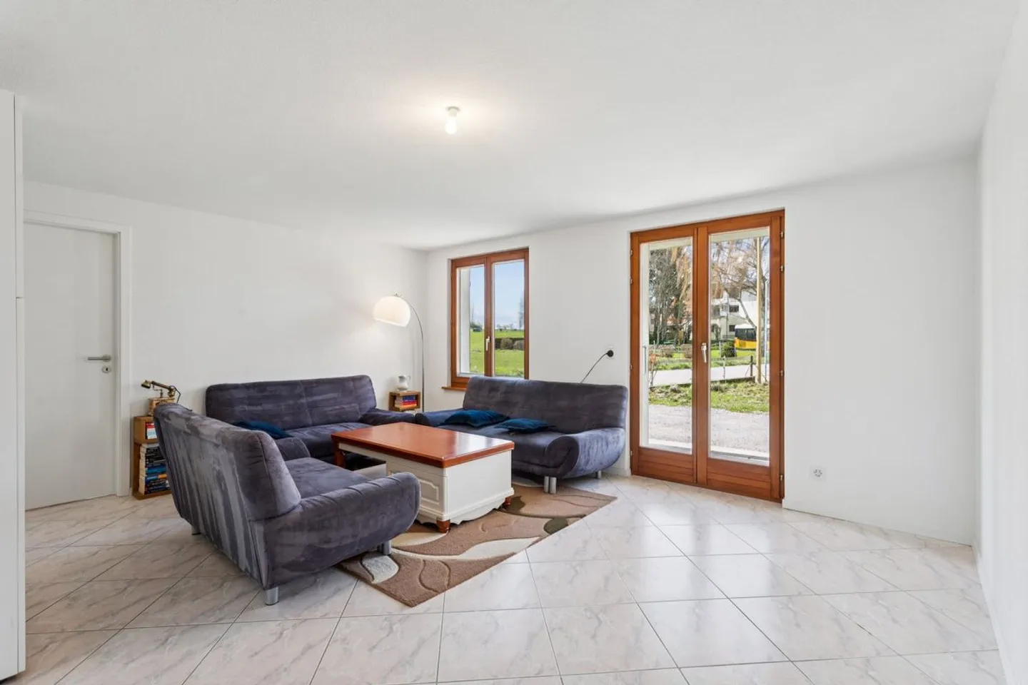 Renoviertes 5-Zimmer-Haus mit grossem Garten in Villarzel - Foto 3 von 10