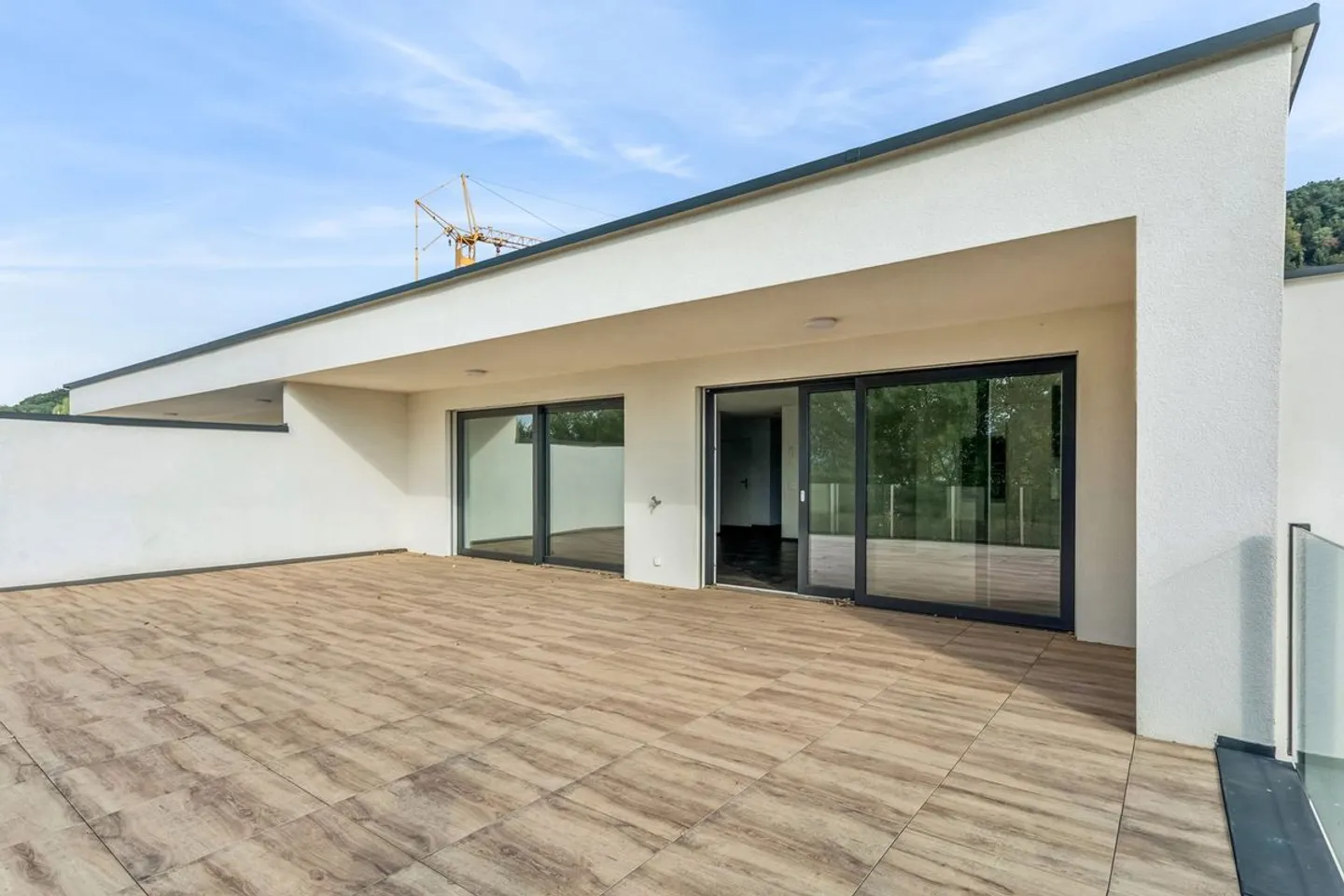 Attico con magnifica vista sul lago e una grande terrazza - Foto 2 di 12