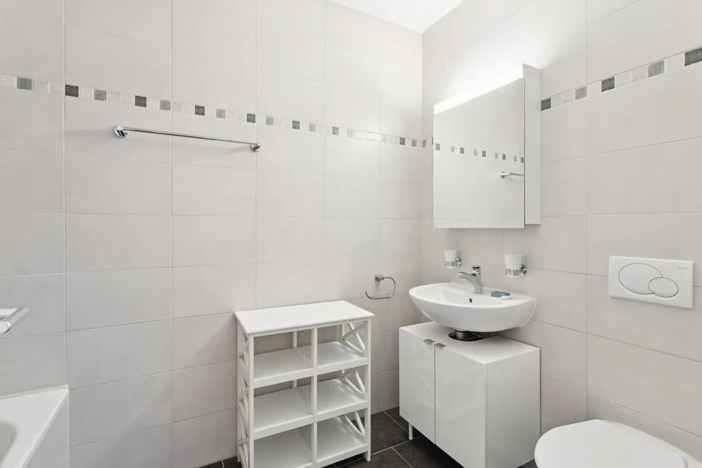 Appartement lumineux de 3,5 pièces avec loggia - Foto 8 von 10