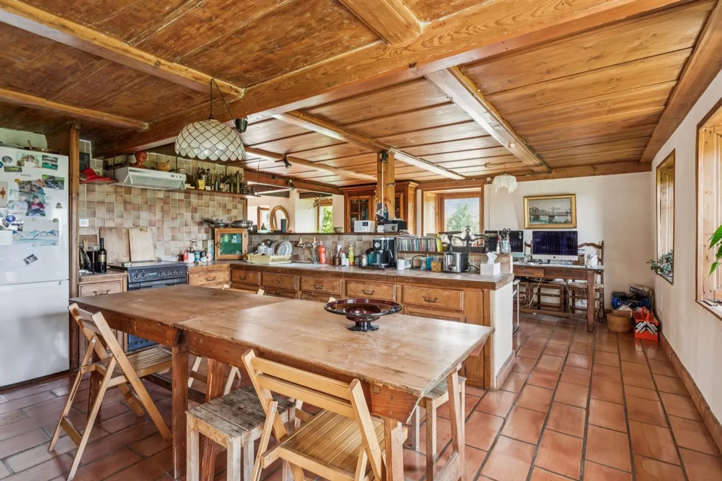 Ferme de caractère de 10.5 pièces avec grand terrain et fort potentiel - Foto 3 di 11