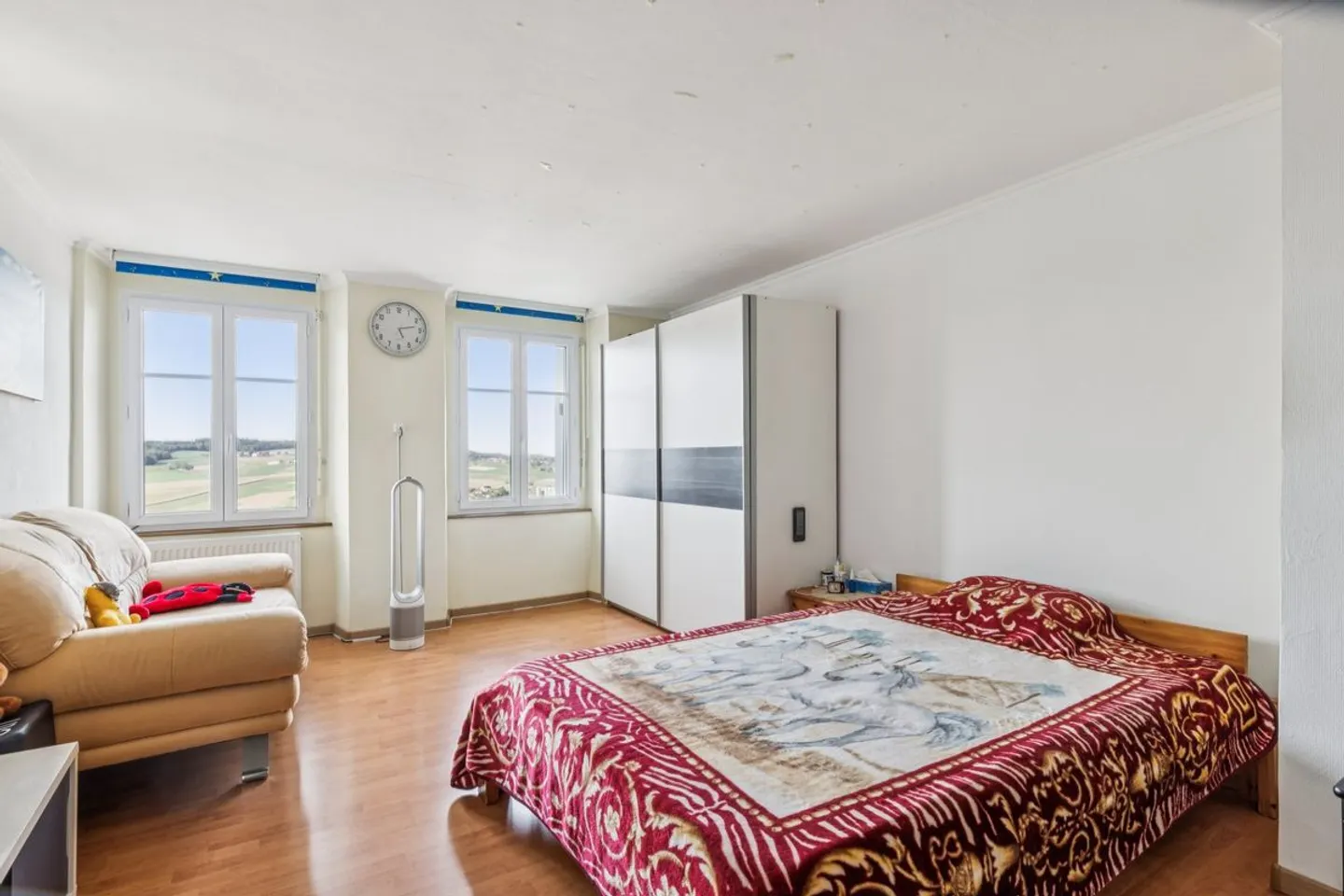 Maison de 7,5 pièces avec local commercial et 5 places de parc au centre de Romont - Foto 6 di 12