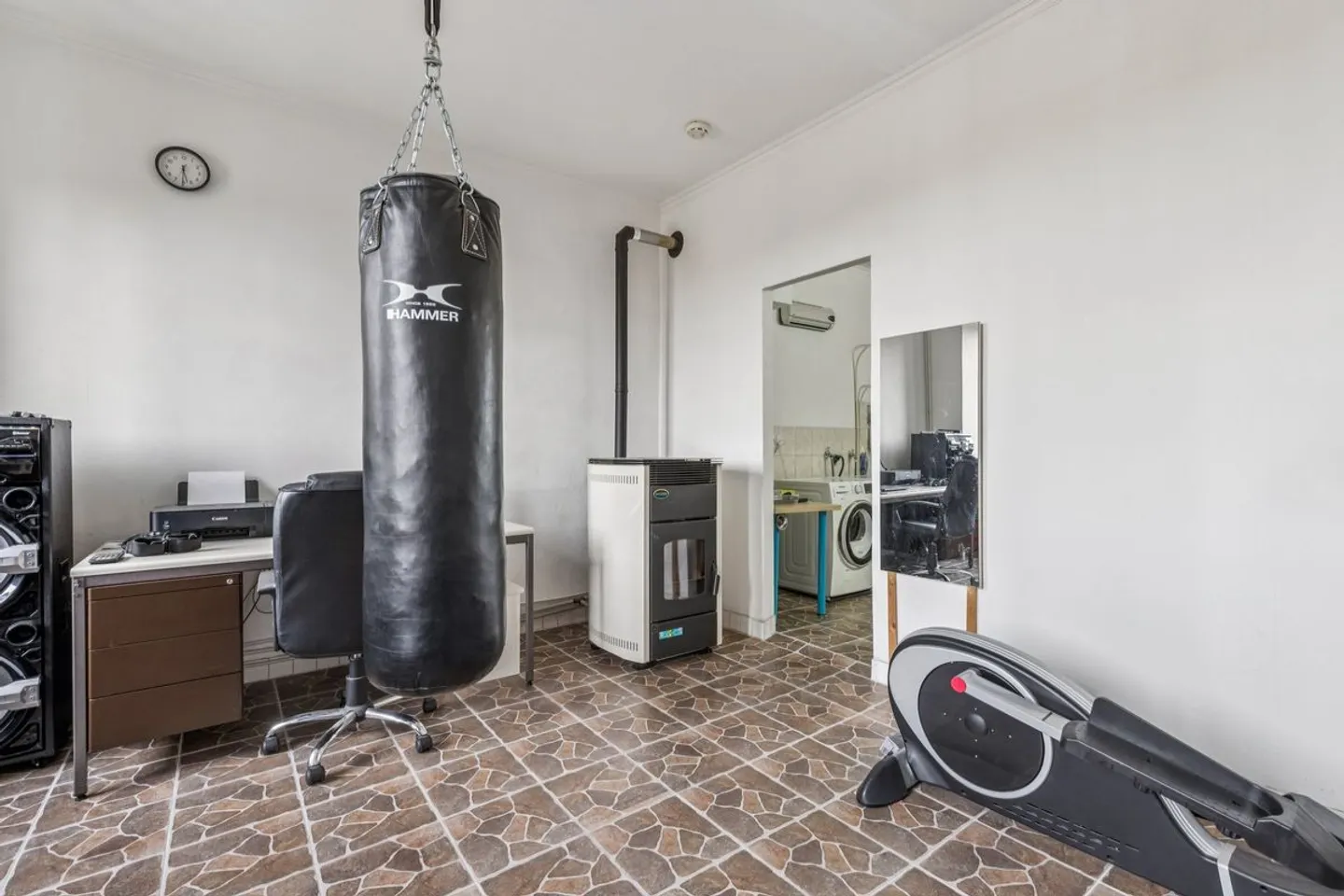 Maison de 7,5 pièces avec local commercial et 5 places de parc au centre de Romont - Foto 8 di 12