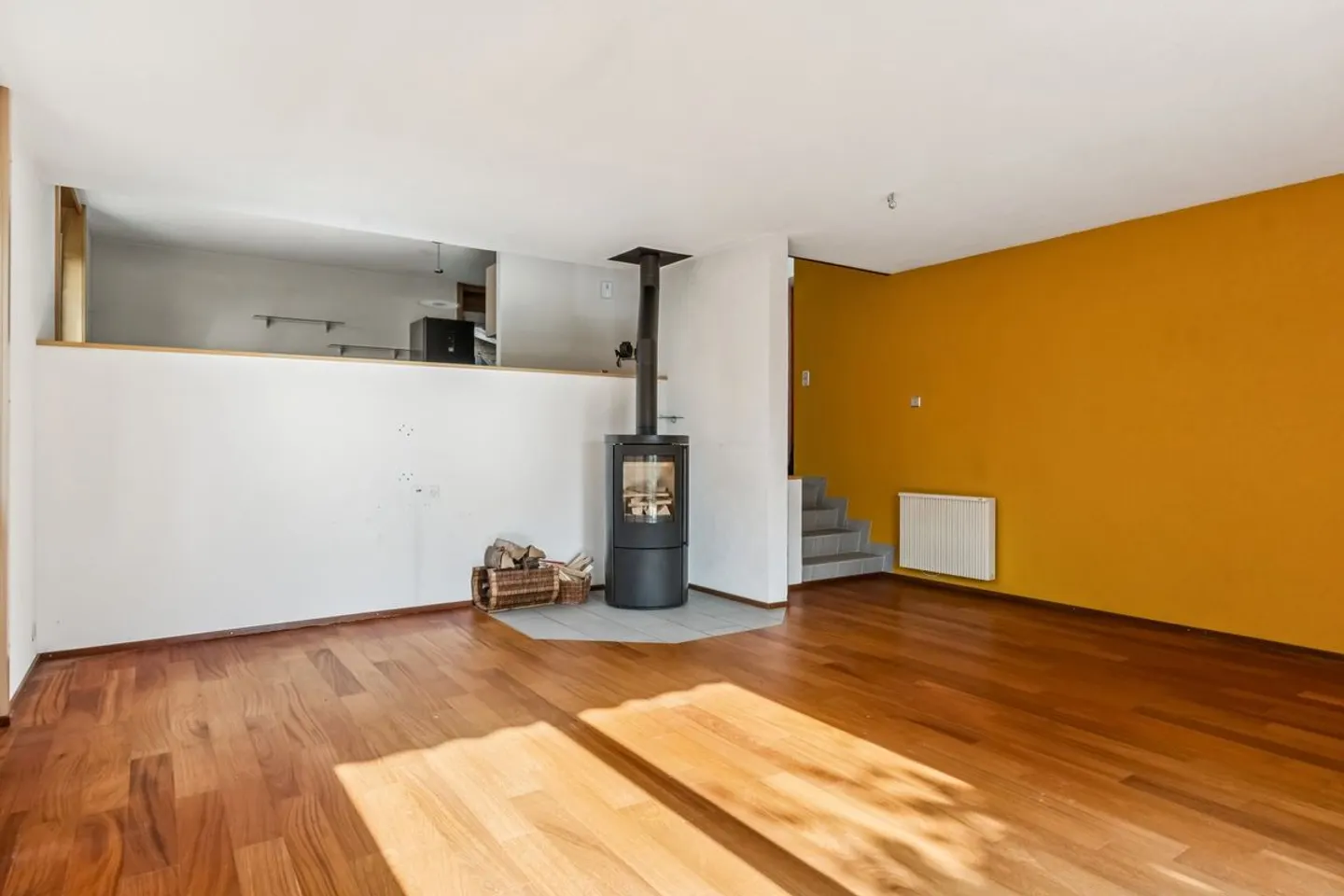 Maison mitoyenne charmante - Photo 1 sur 13