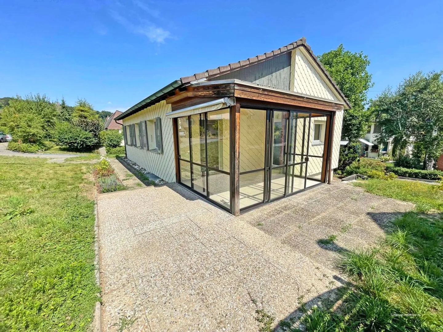 EFH an ruhiger Lage mit grossem Garten ohne Gartenarbeit - Foto 3 di 13