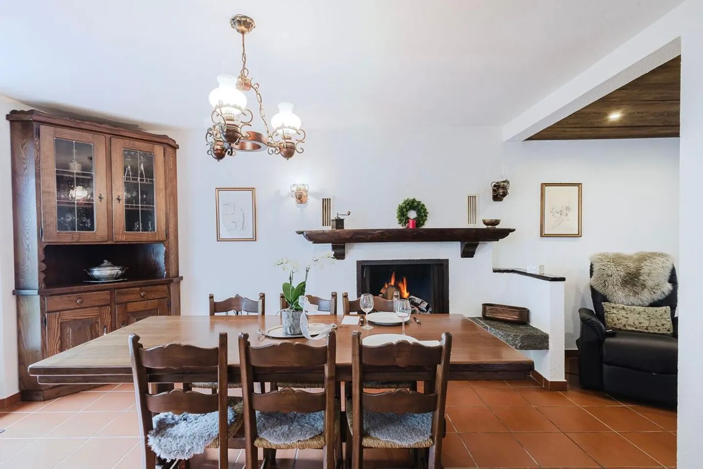 Faszinierendes Tessiner Haus mit Garten und Pergola auf zwei Etagen - Foto 7 von 13