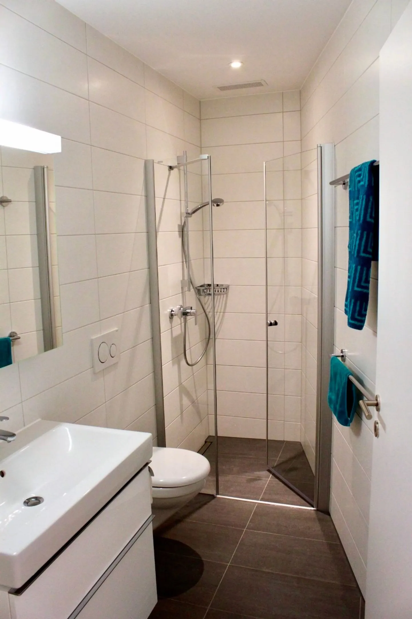 Living with Style - Quiet, Central and Close to Everything - Photo 7 of 10