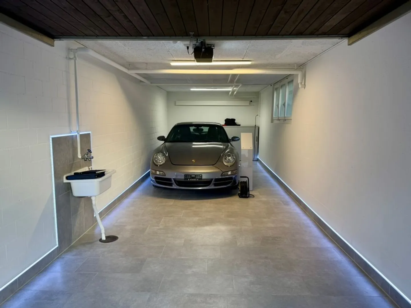 Double Garage / Hobby Room for Rent - Photo 2 of 6