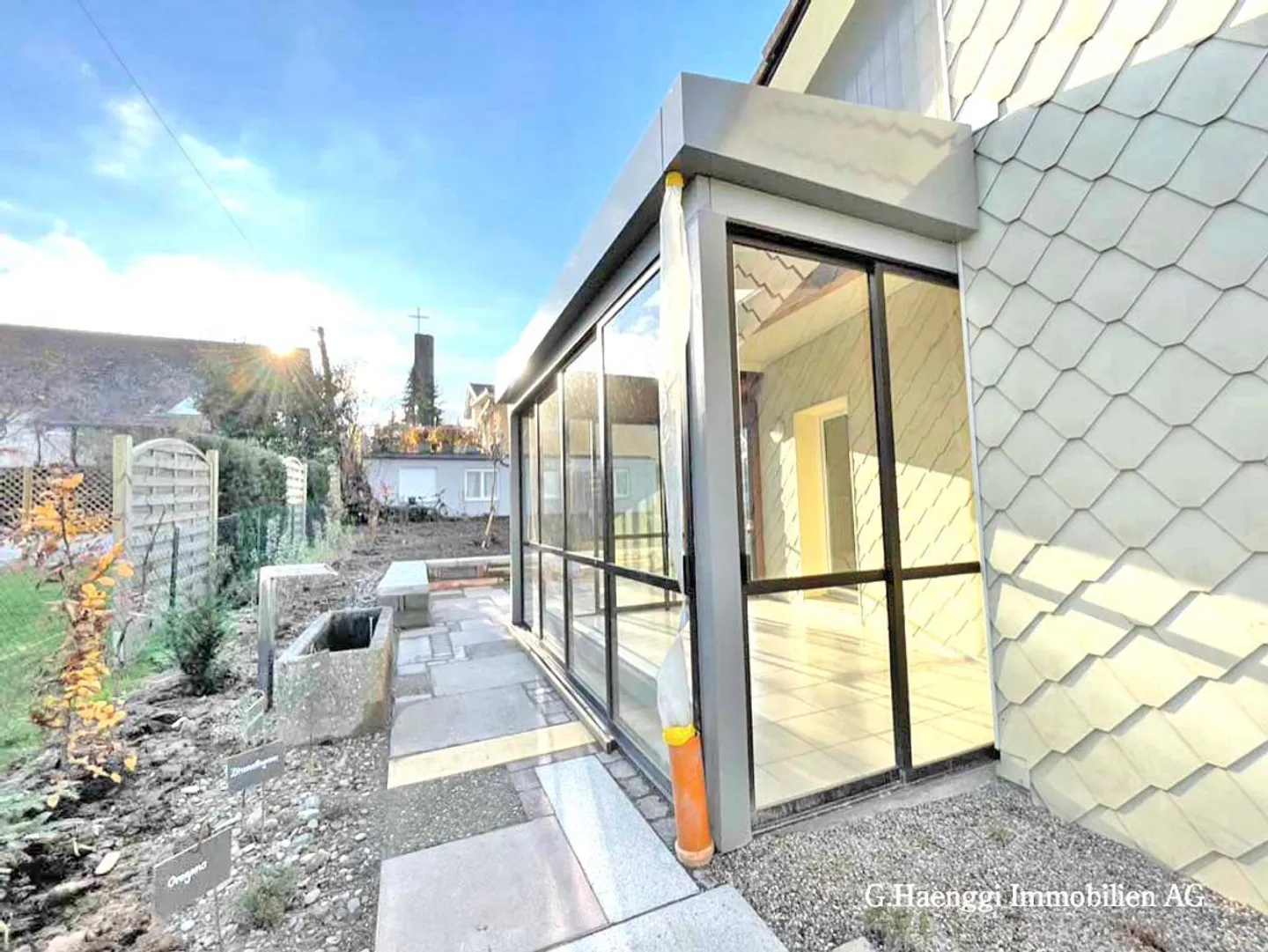 EFH an ruhiger Lage mit grossem Garten ohne Gartenarbeit - Foto 7 von 13