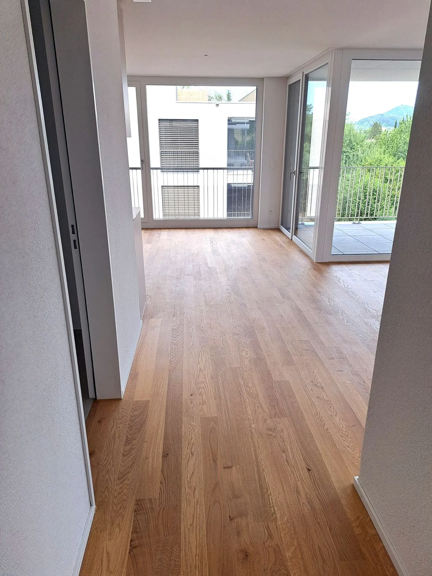 Stylische Neubauwohnung in Bad Zurzach - Foto 3 von 10