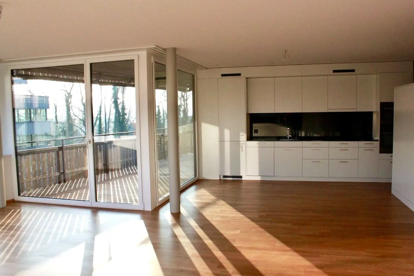 Living with Style - Quiet, Central and Close to Everything - Photo 4 of 10